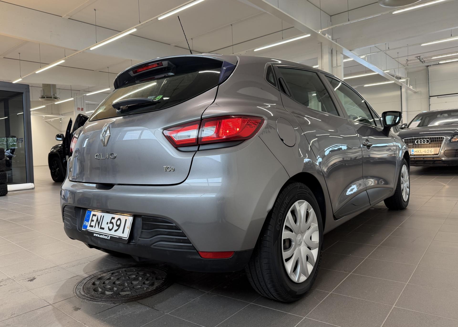 RENAULT Clio 2015