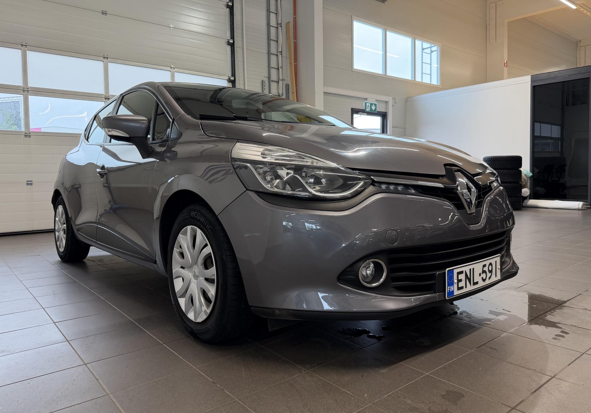 RENAULT Clio 2015
