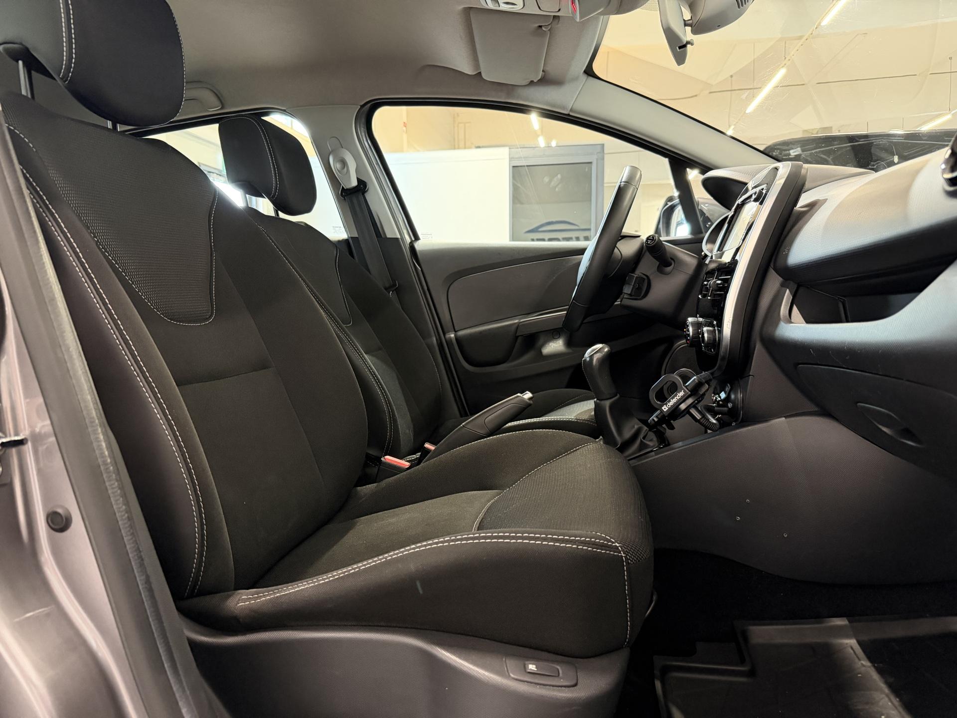 RENAULT Clio 2015