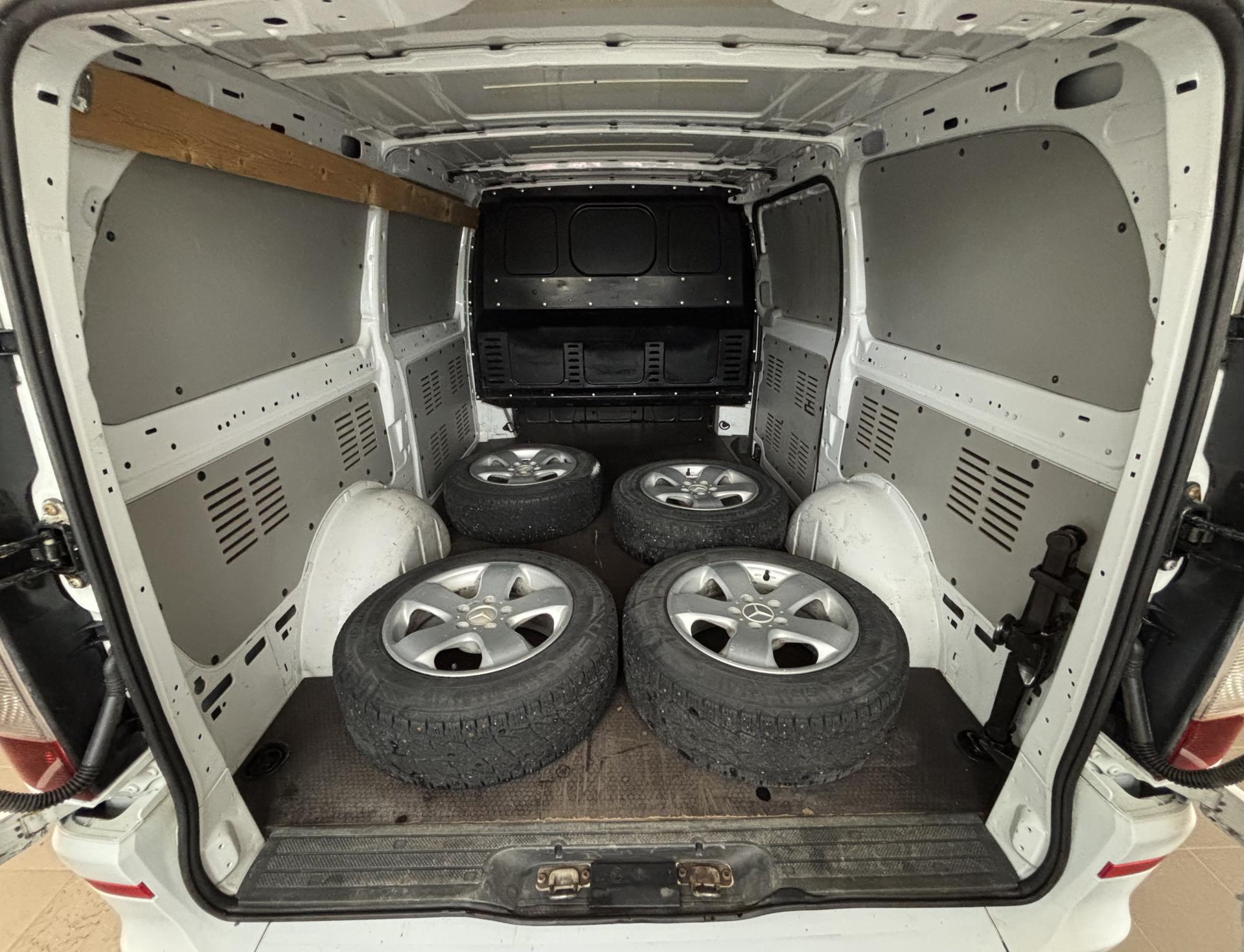 MERCEDES-BENZ Vito 2011