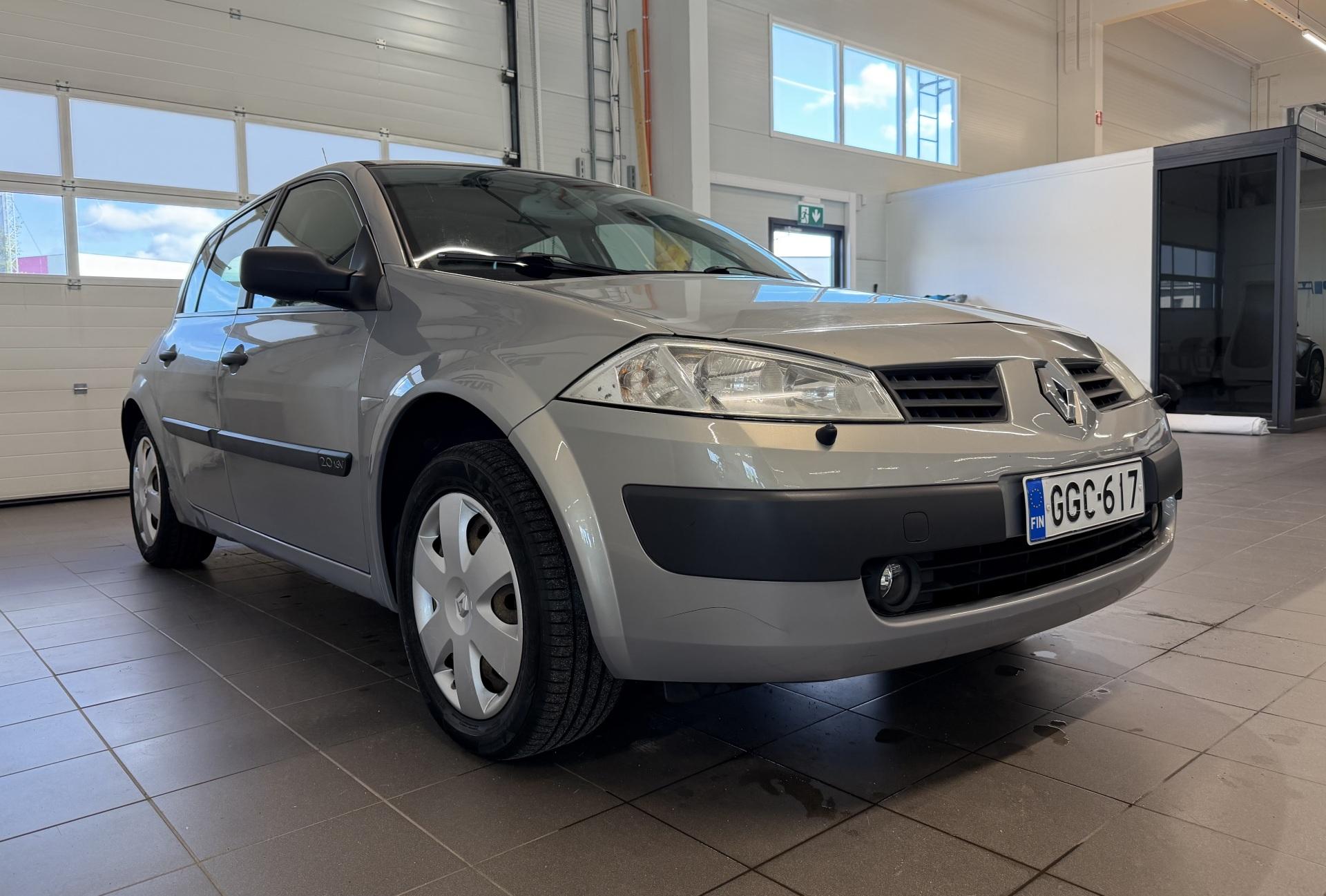 RENAULT Megane 2004