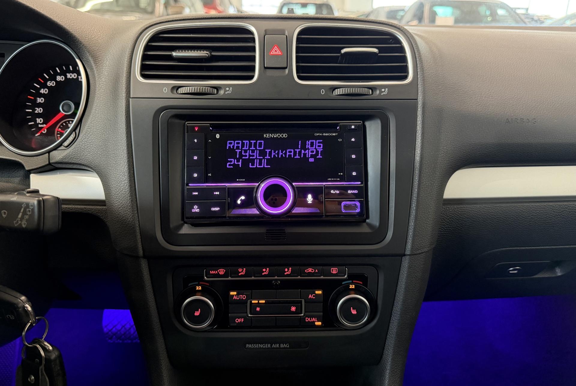 VOLKSWAGEN Golf 2011