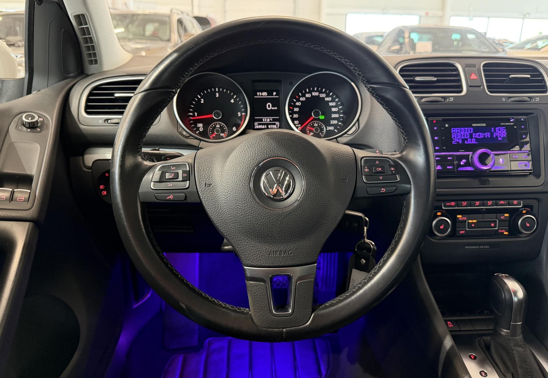 VOLKSWAGEN Golf 2011