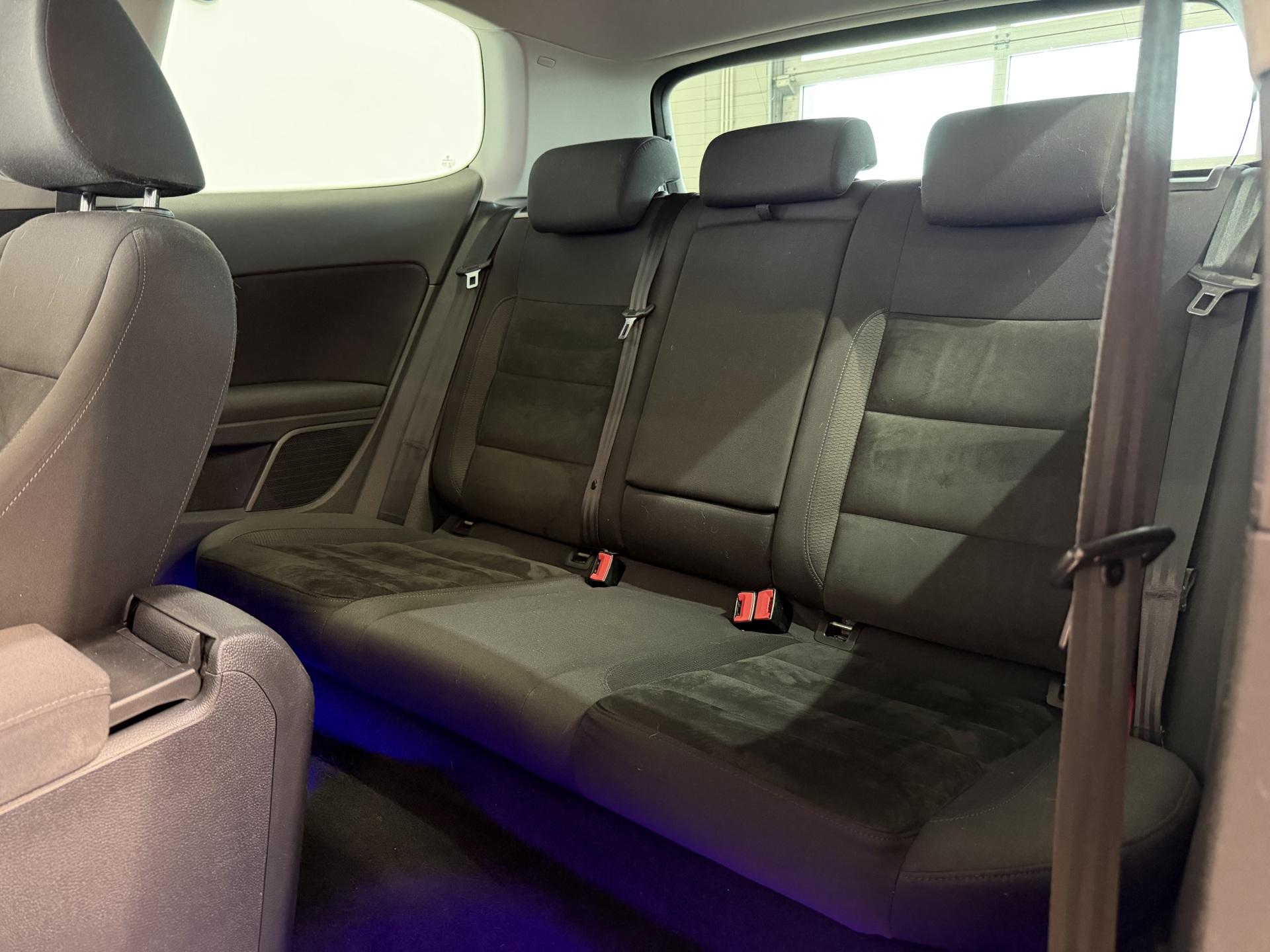 VOLKSWAGEN Golf 2011