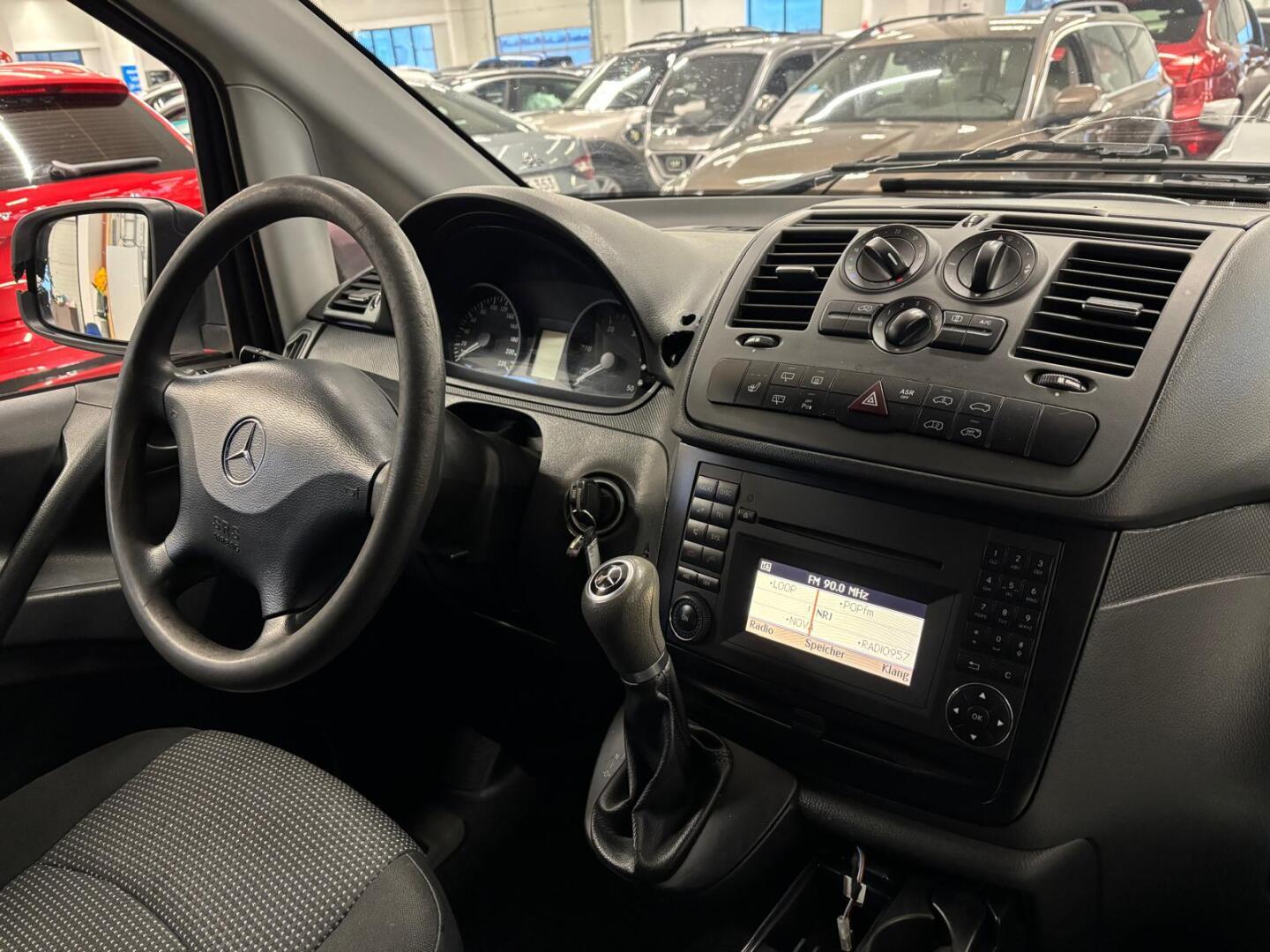MERCEDES-BENZ Vito 2013