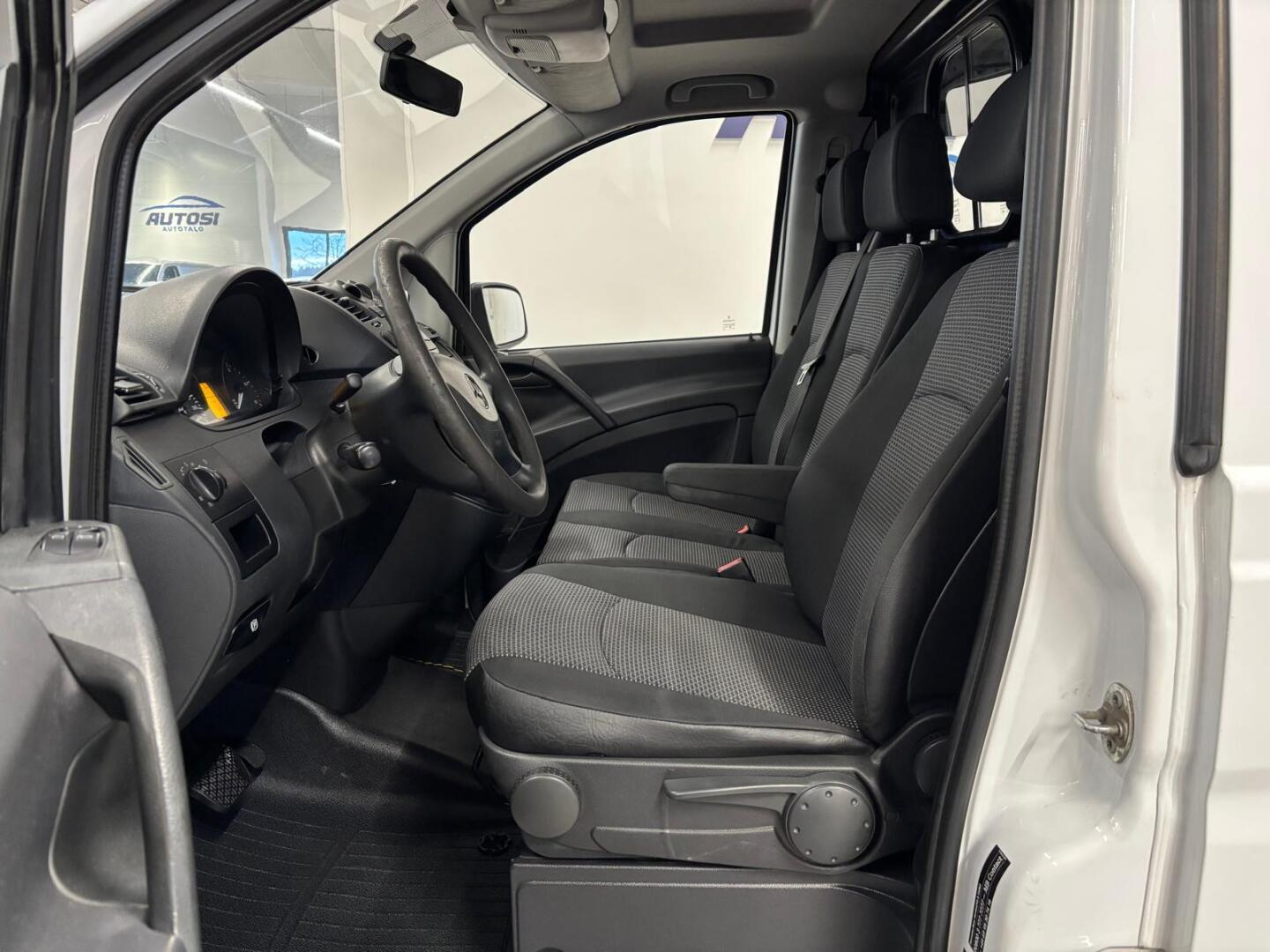 MERCEDES-BENZ Vito 2013