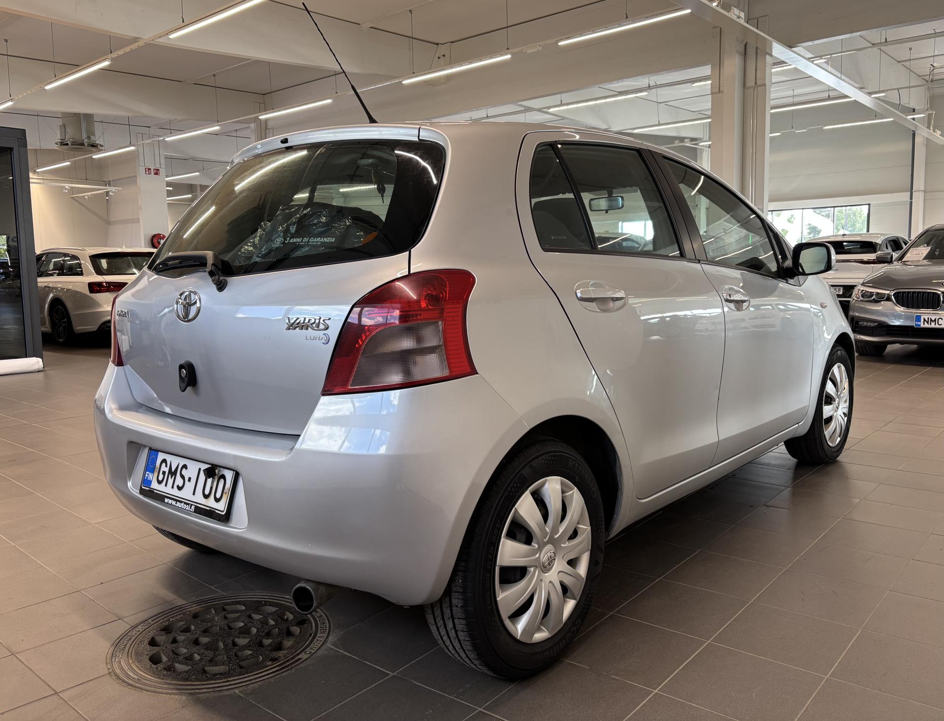 TOYOTA Yaris 2007