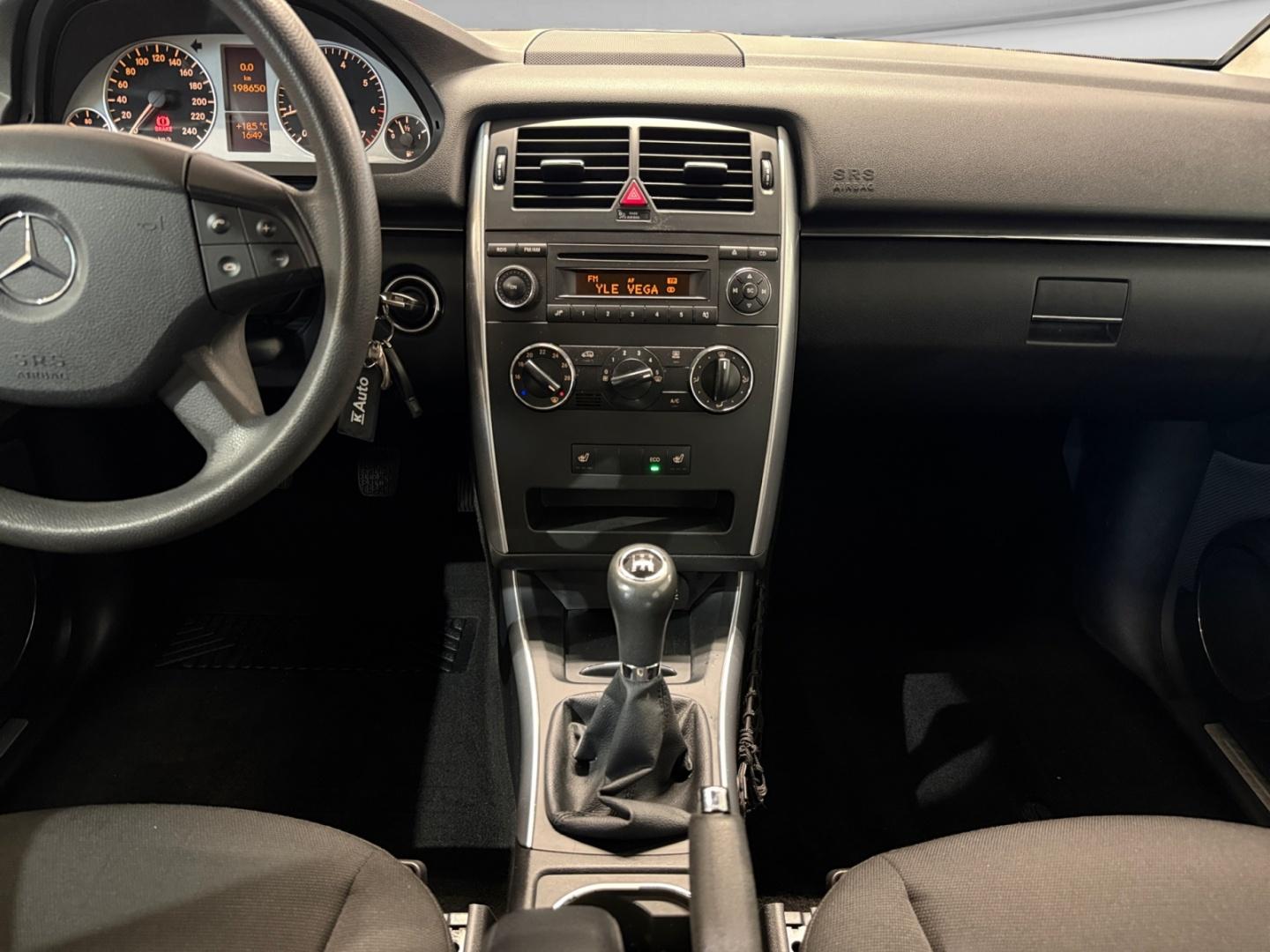 MERCEDES-BENZ B 2011
