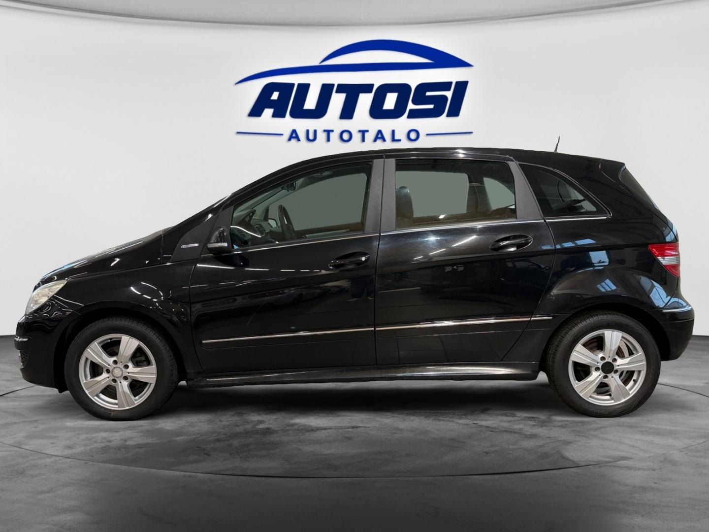 MERCEDES-BENZ B 2011