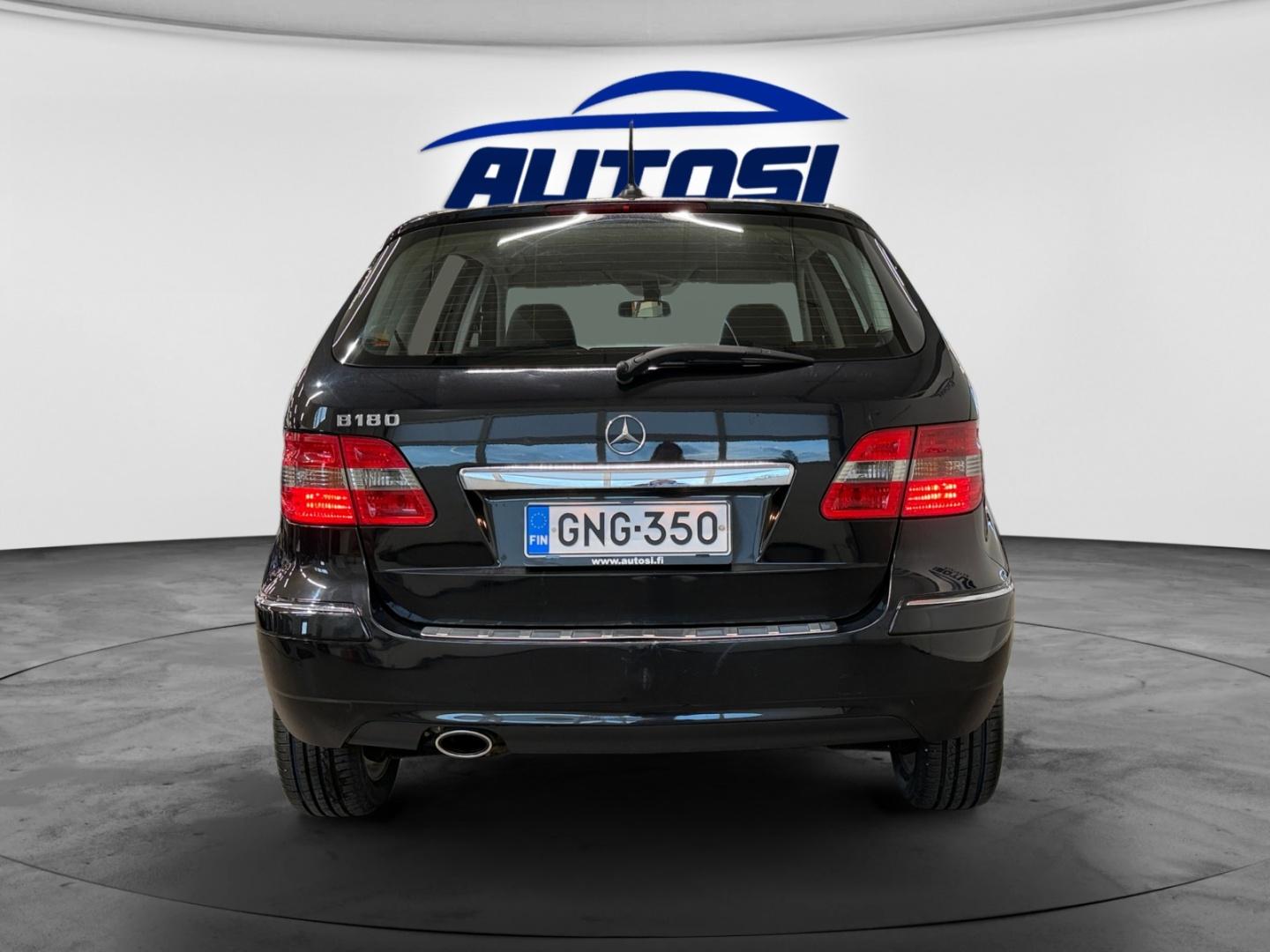 MERCEDES-BENZ B 2011