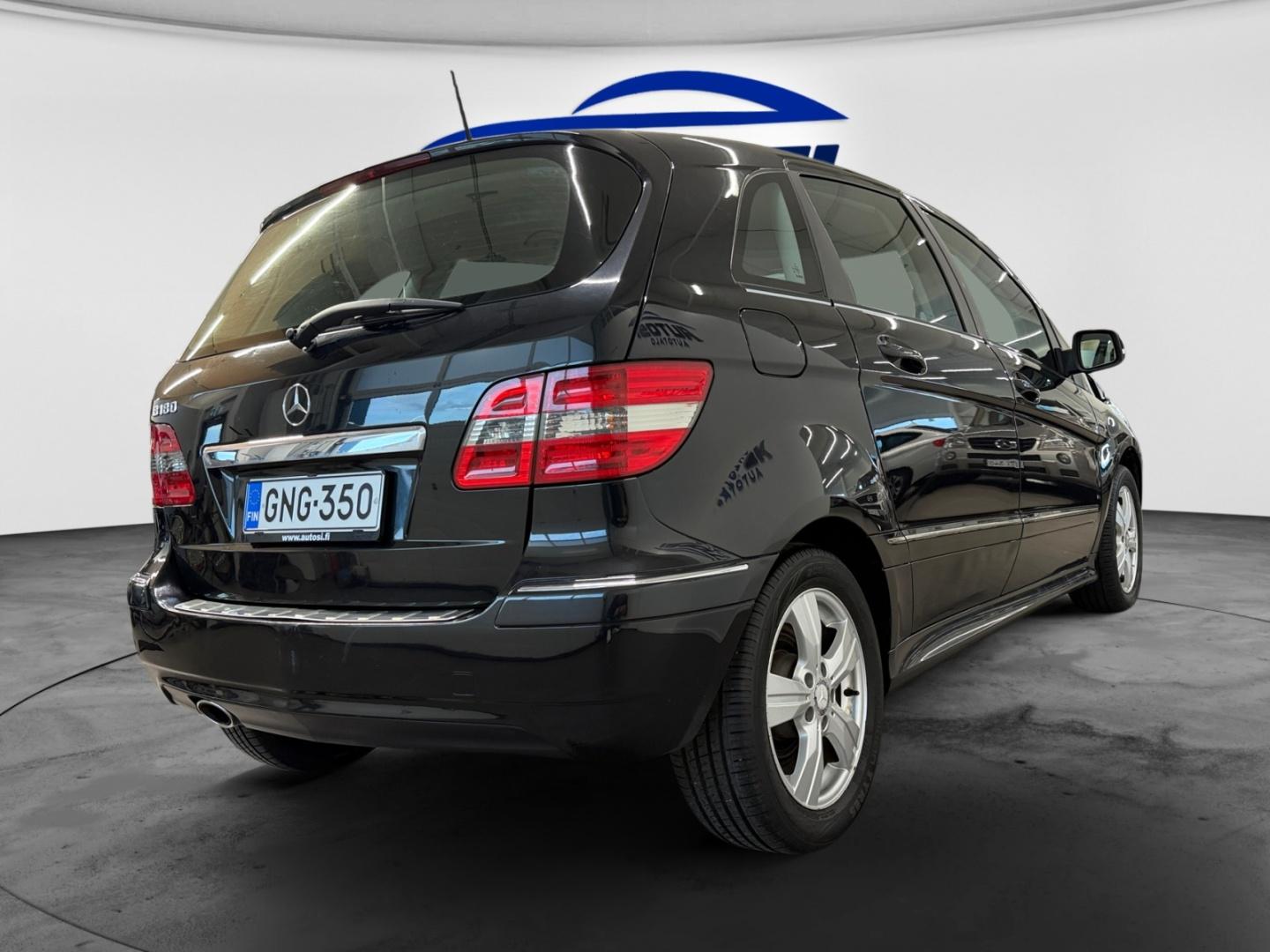 MERCEDES-BENZ B 2011