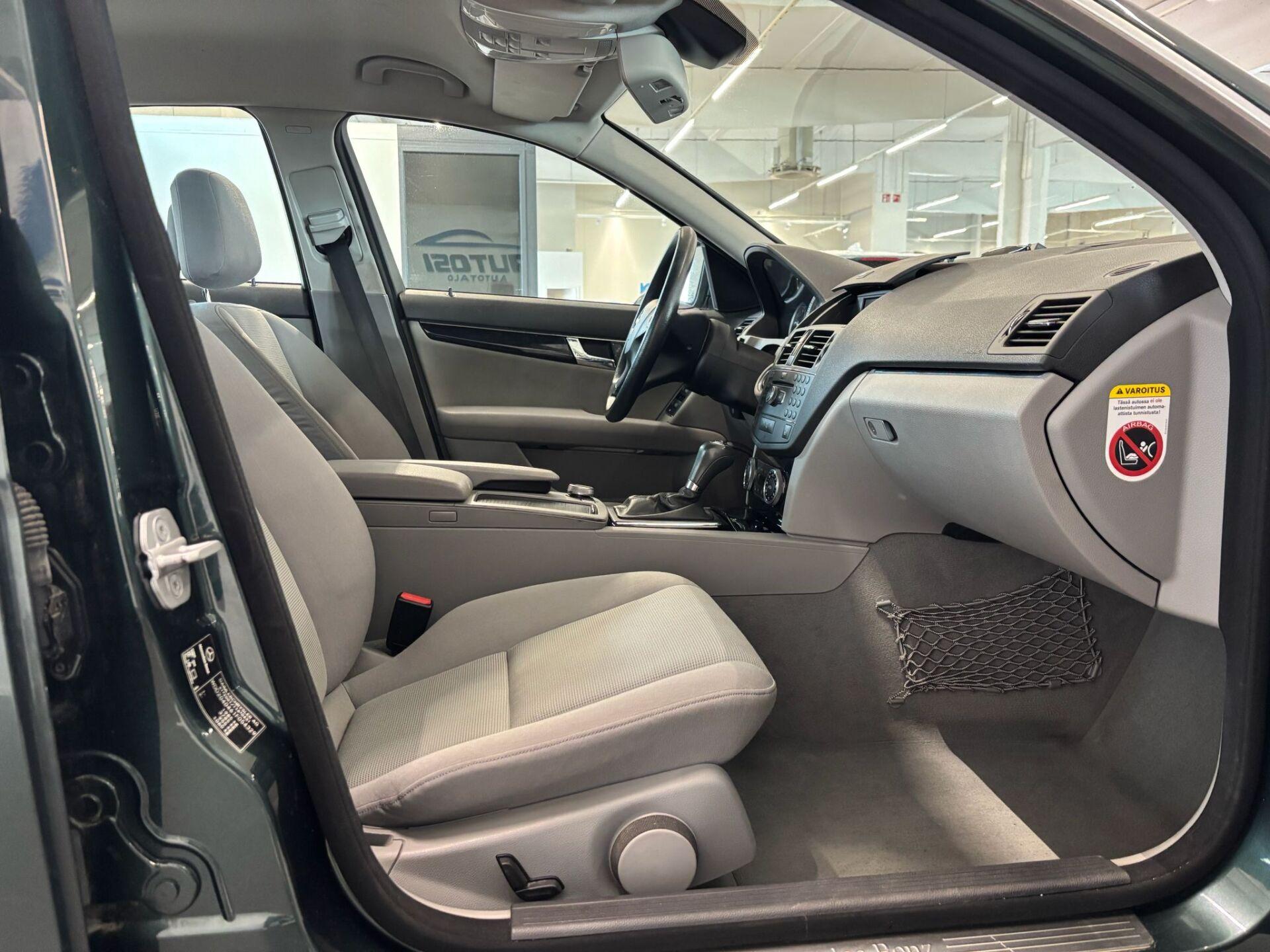 MERCEDES-BENZ C 2008
