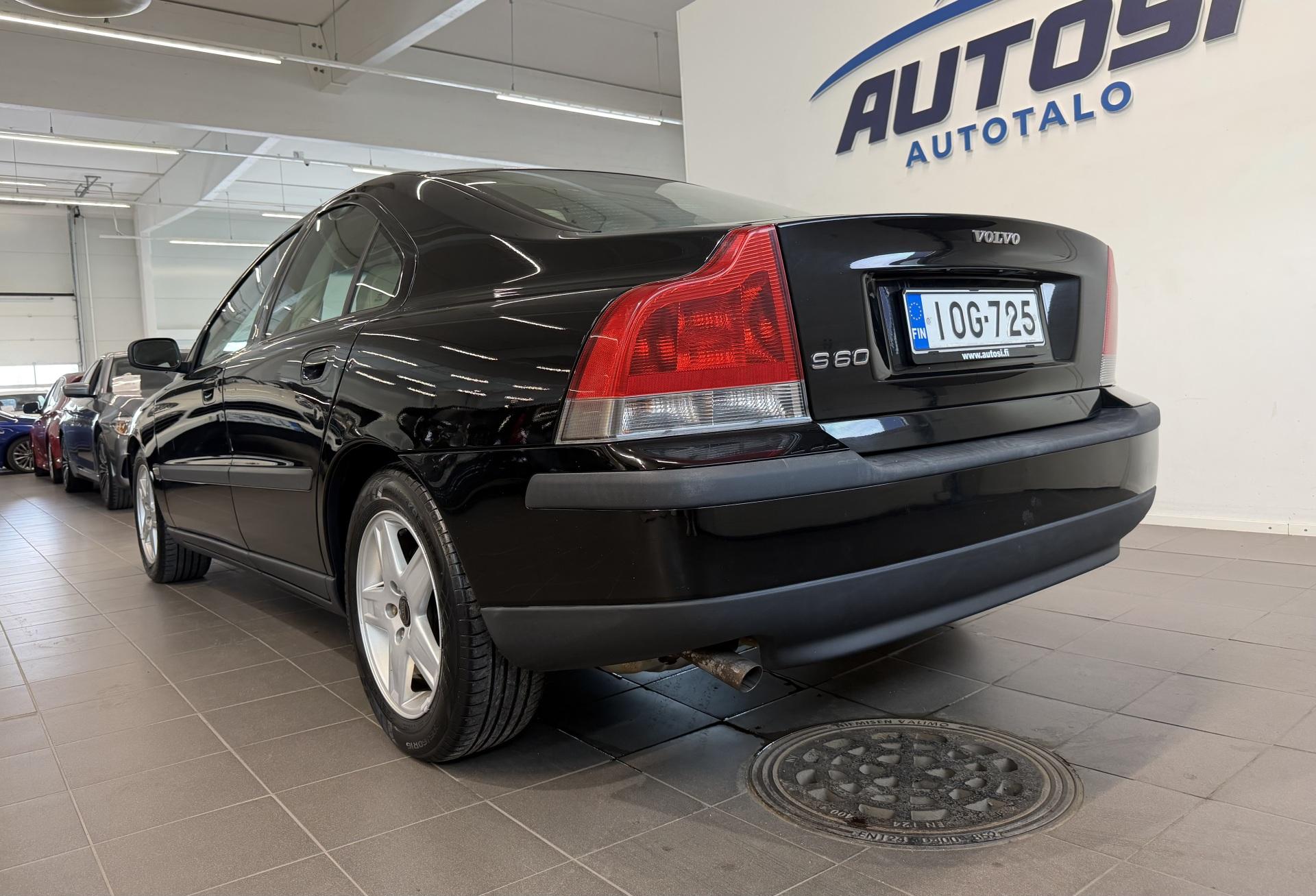 VOLVO S60 2004