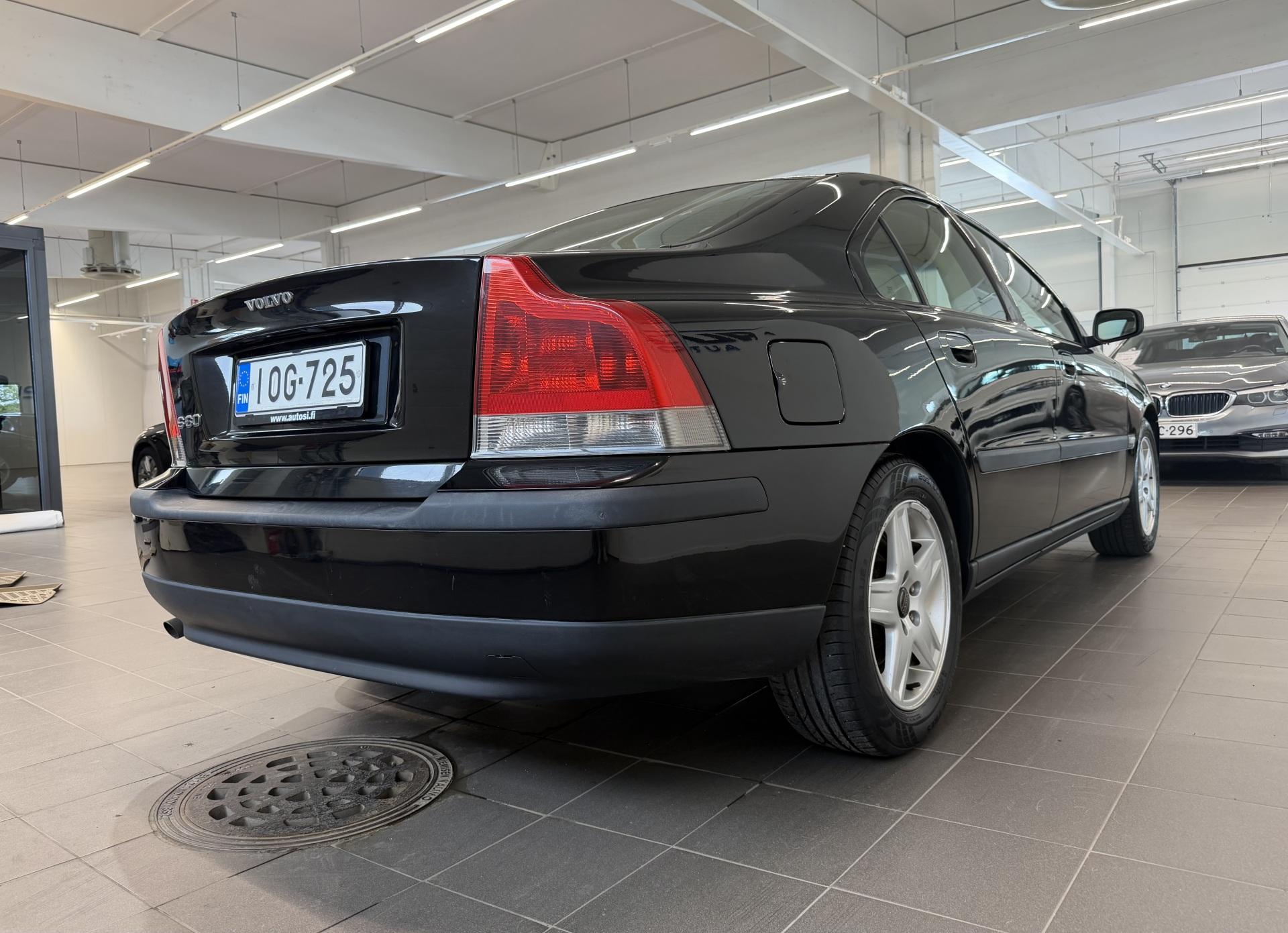 VOLVO S60 2004