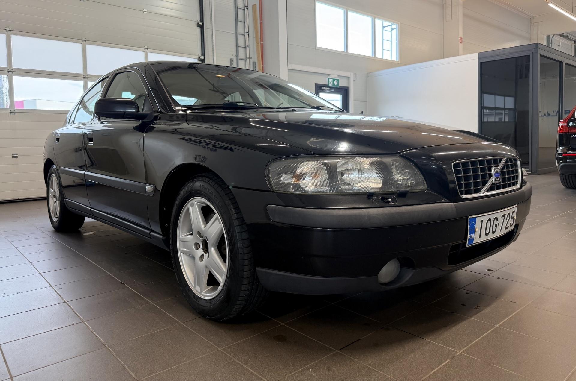 VOLVO S60 2004