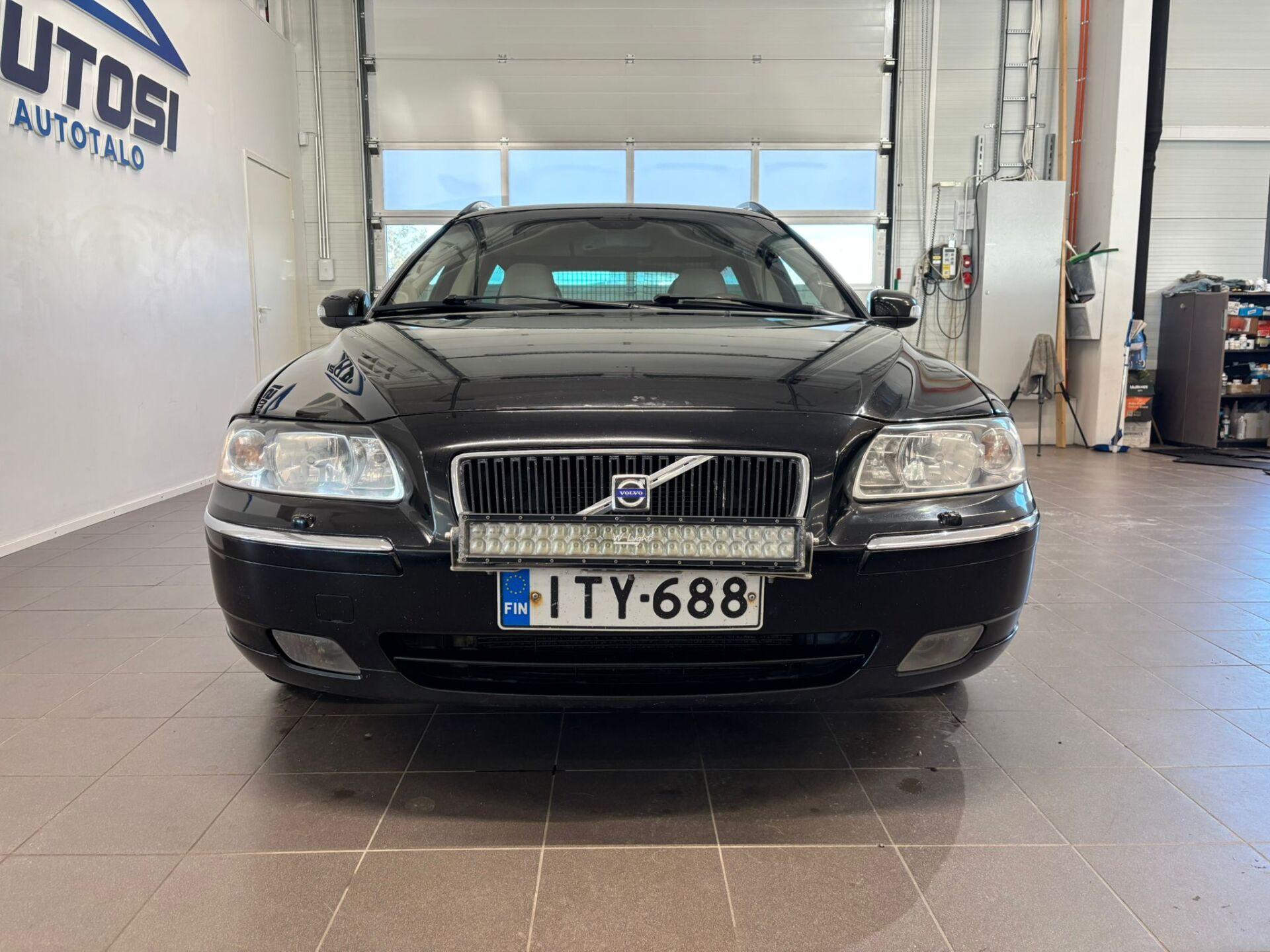 VOLVO V70 2007