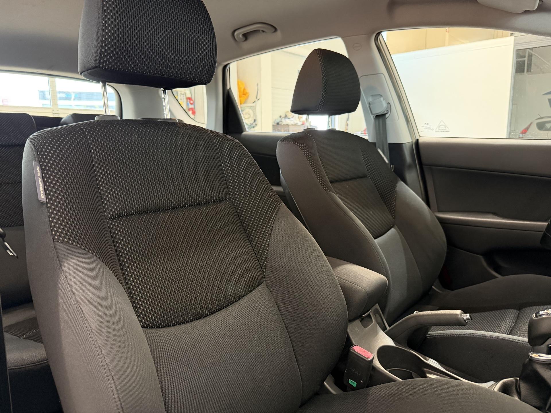 HYUNDAI i30 2011