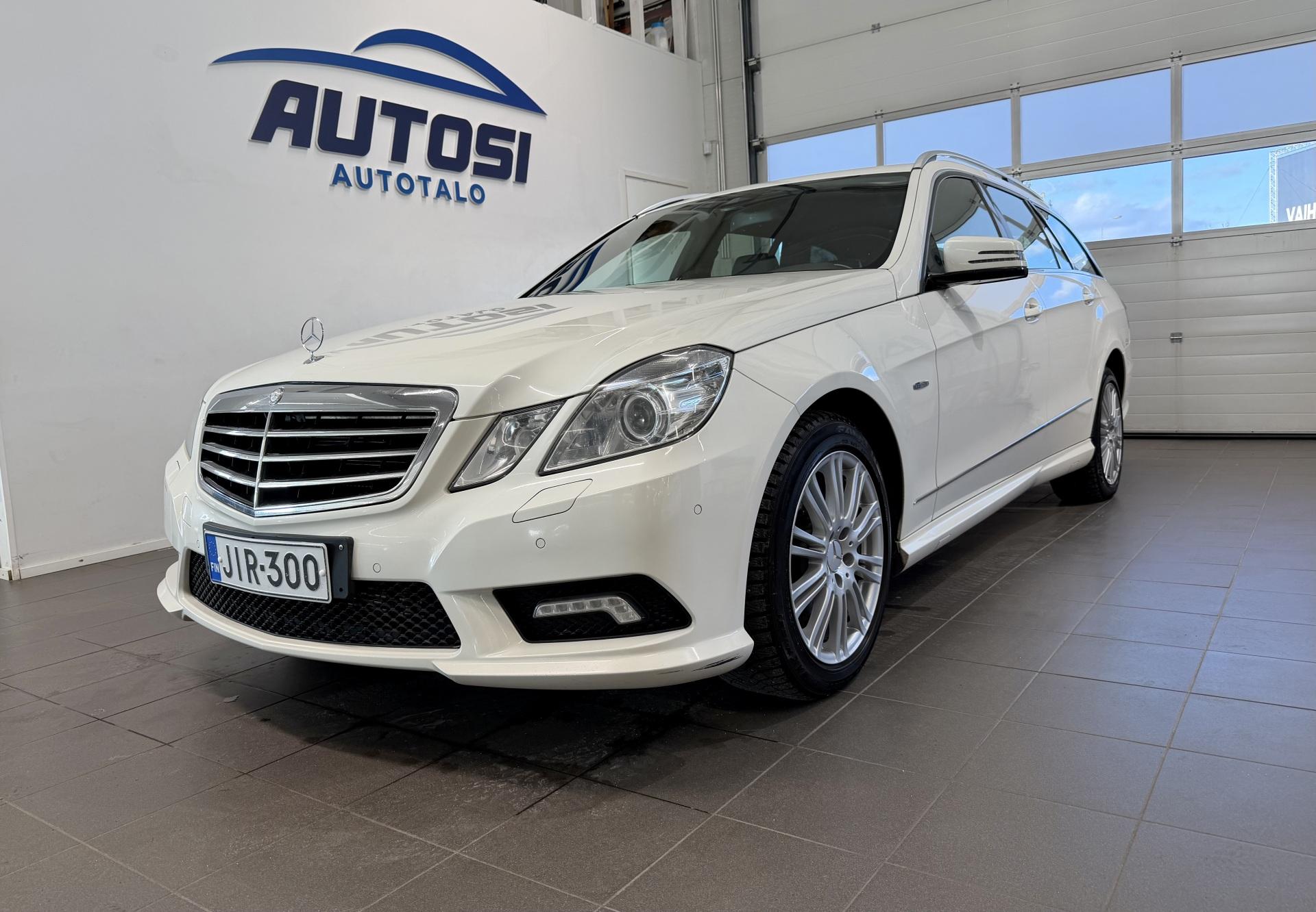 MERCEDES-BENZ E 2011