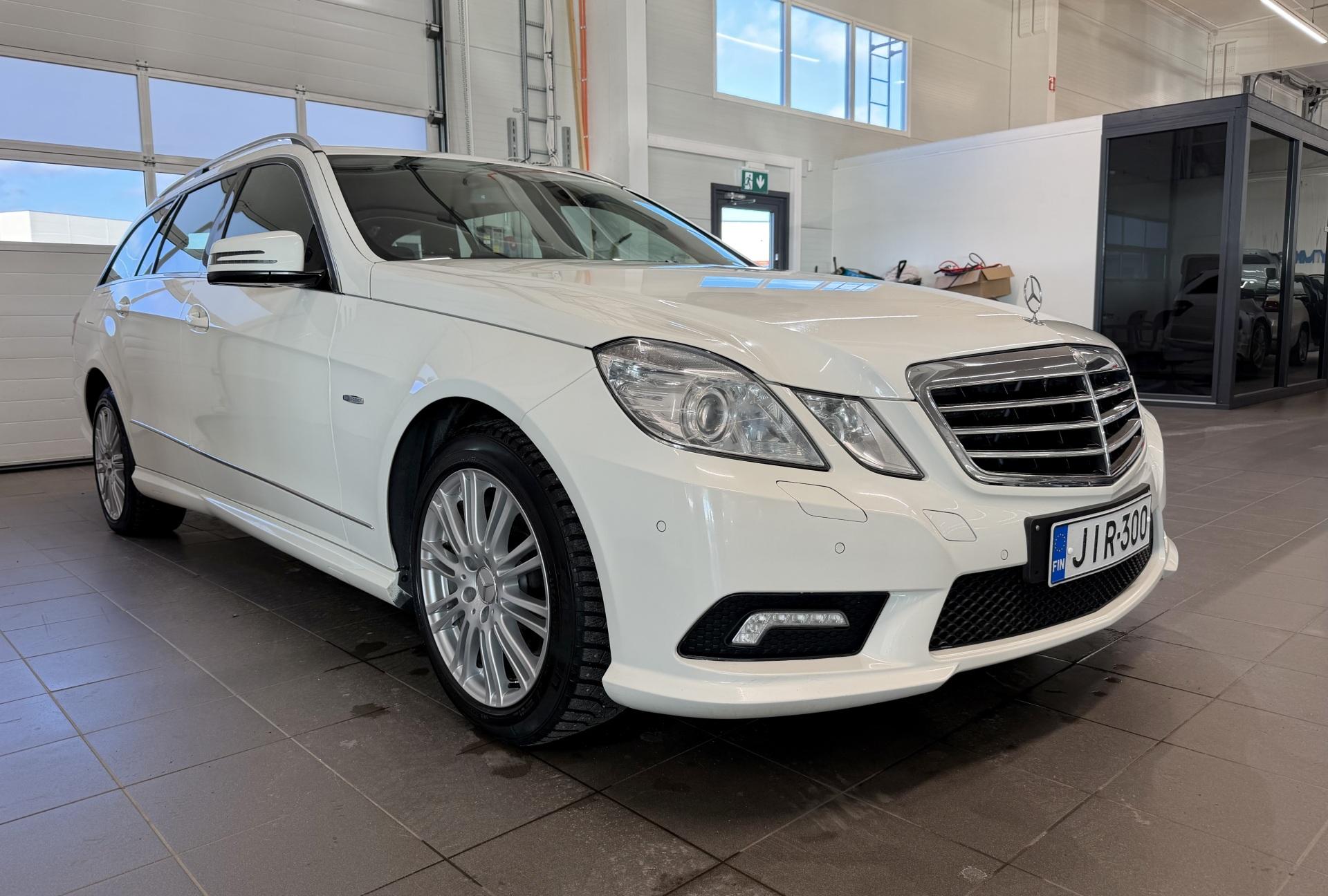 MERCEDES-BENZ E 2011