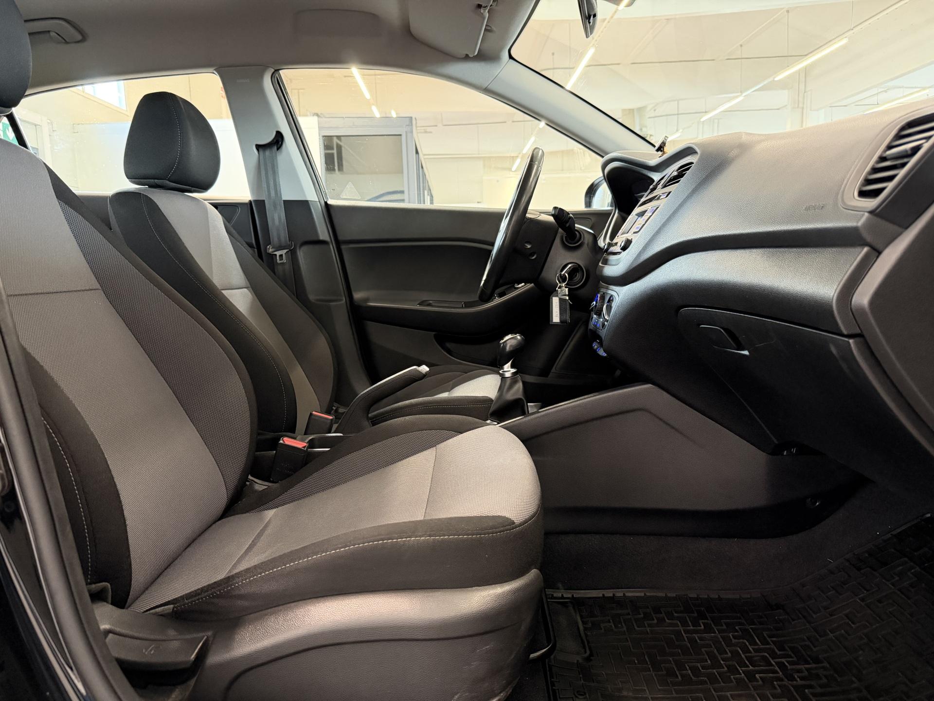 HYUNDAI i20 2017