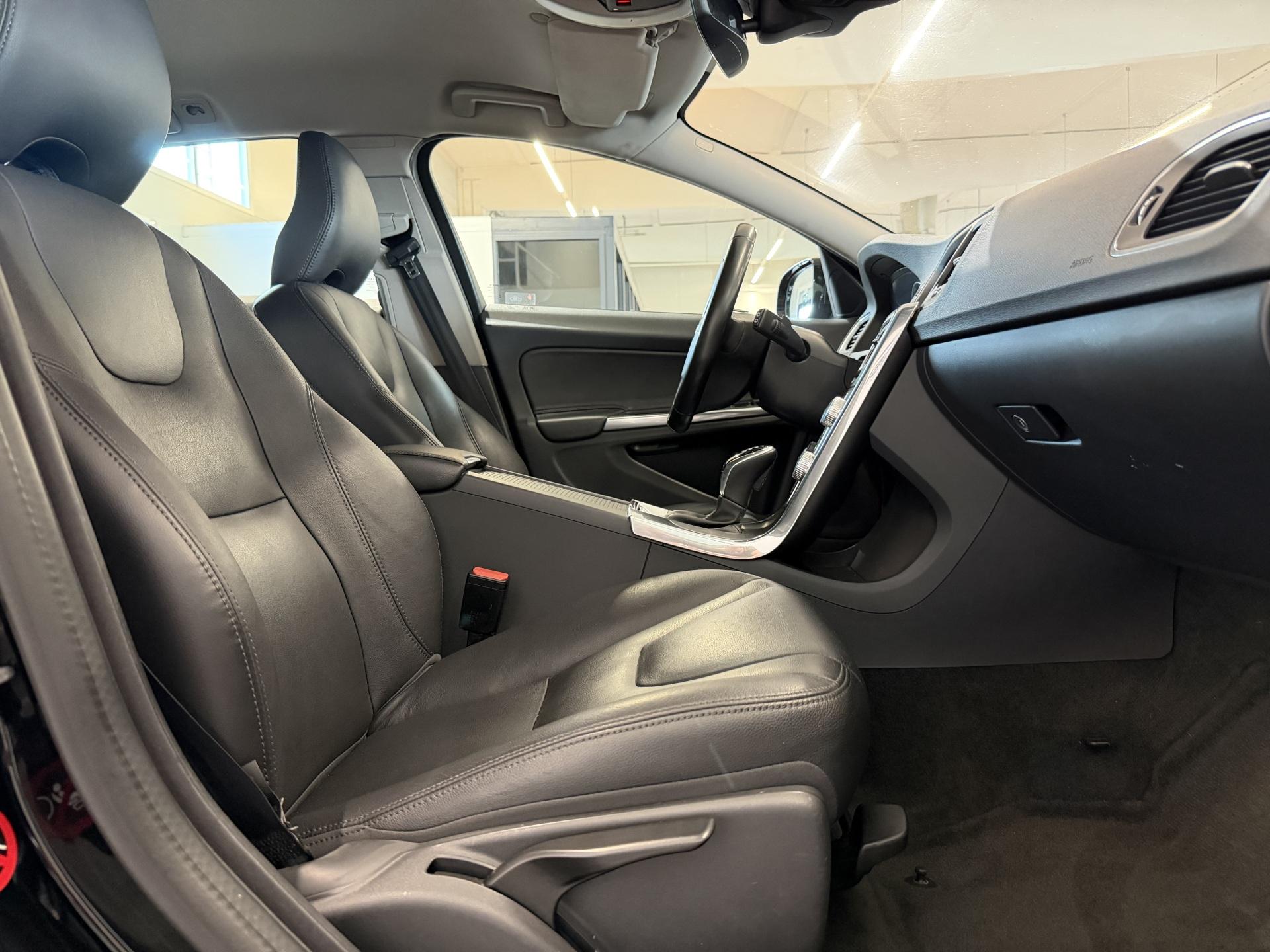 VOLVO V60 Cross Country 2018