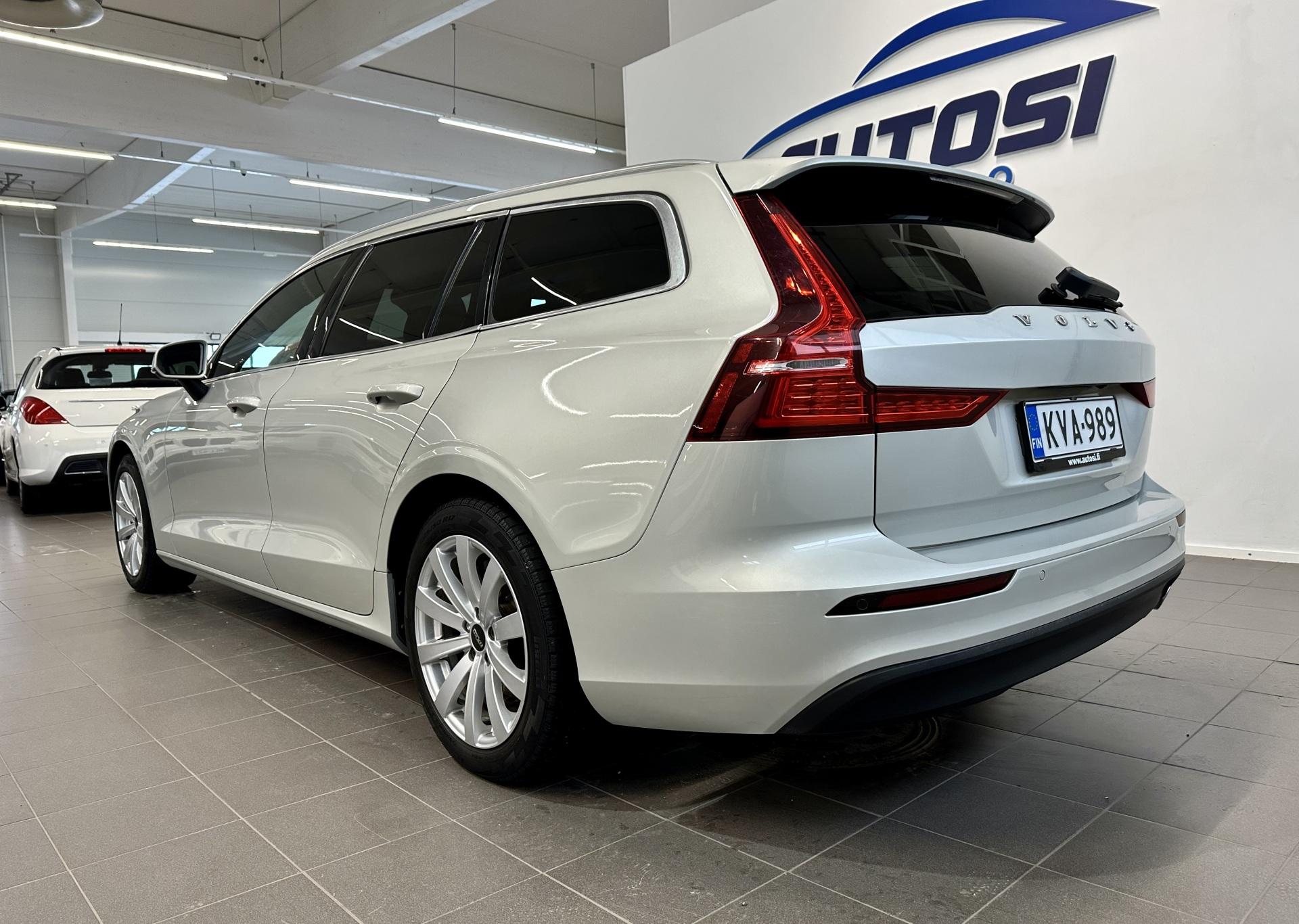 VOLVO V60 2019