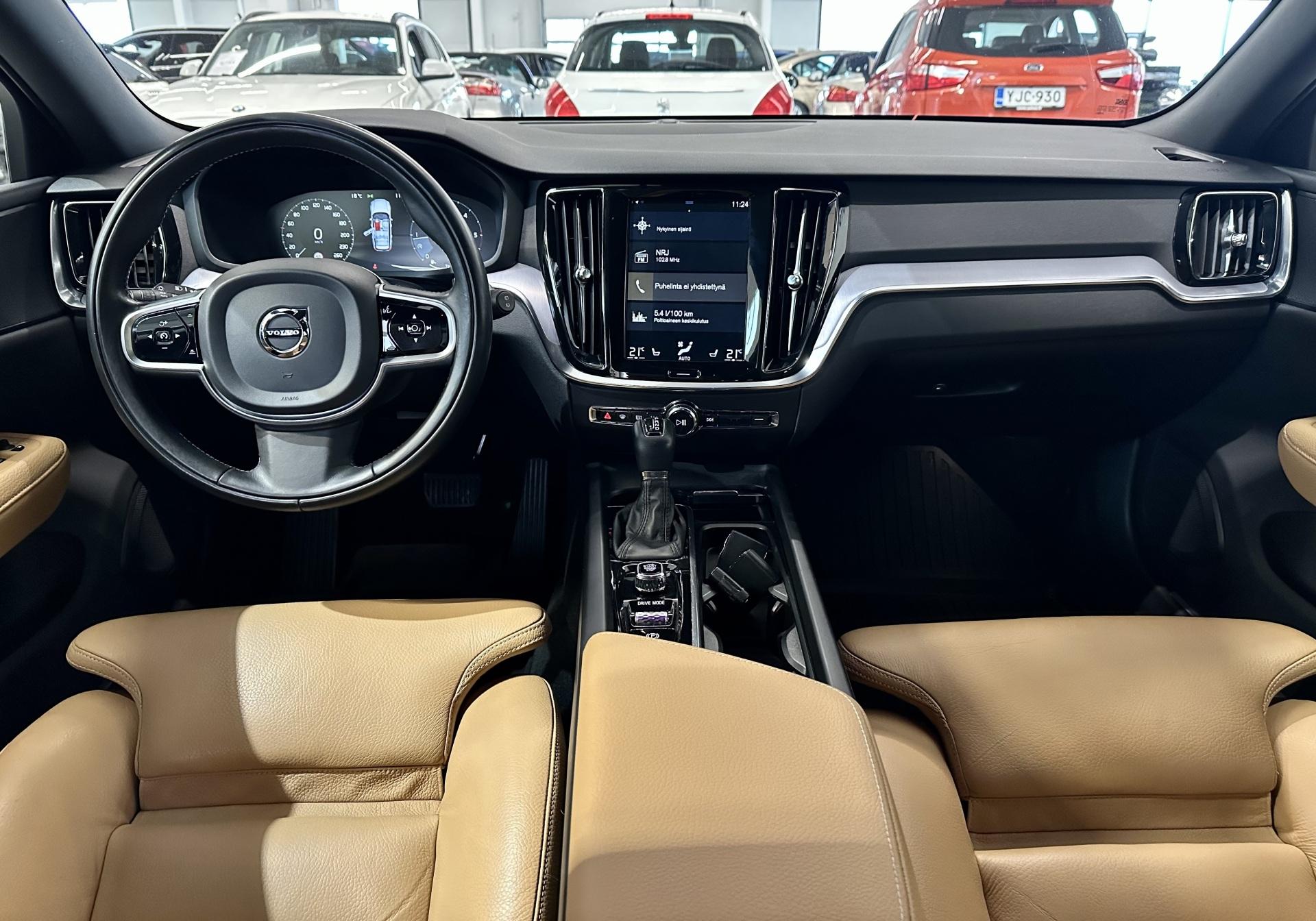 VOLVO V60 2019