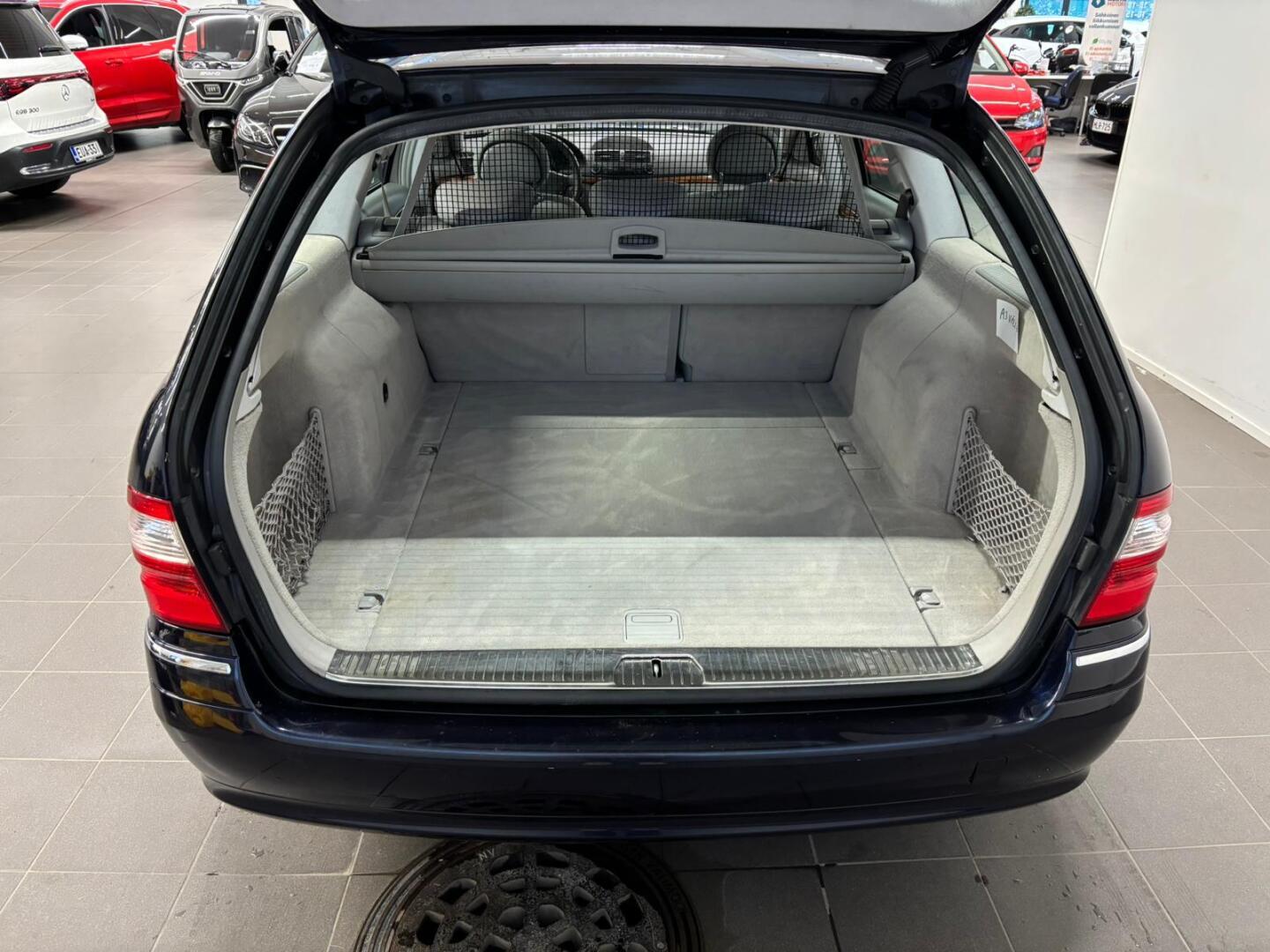 MERCEDES-BENZ E 2005