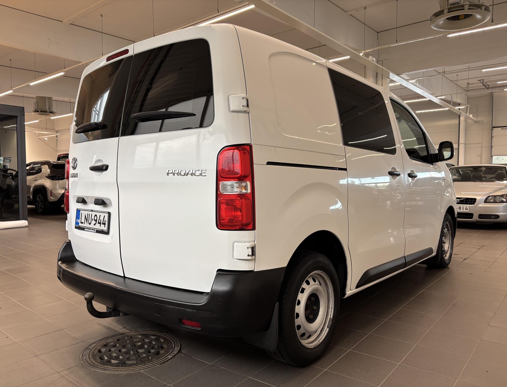 TOYOTA Proace 2017