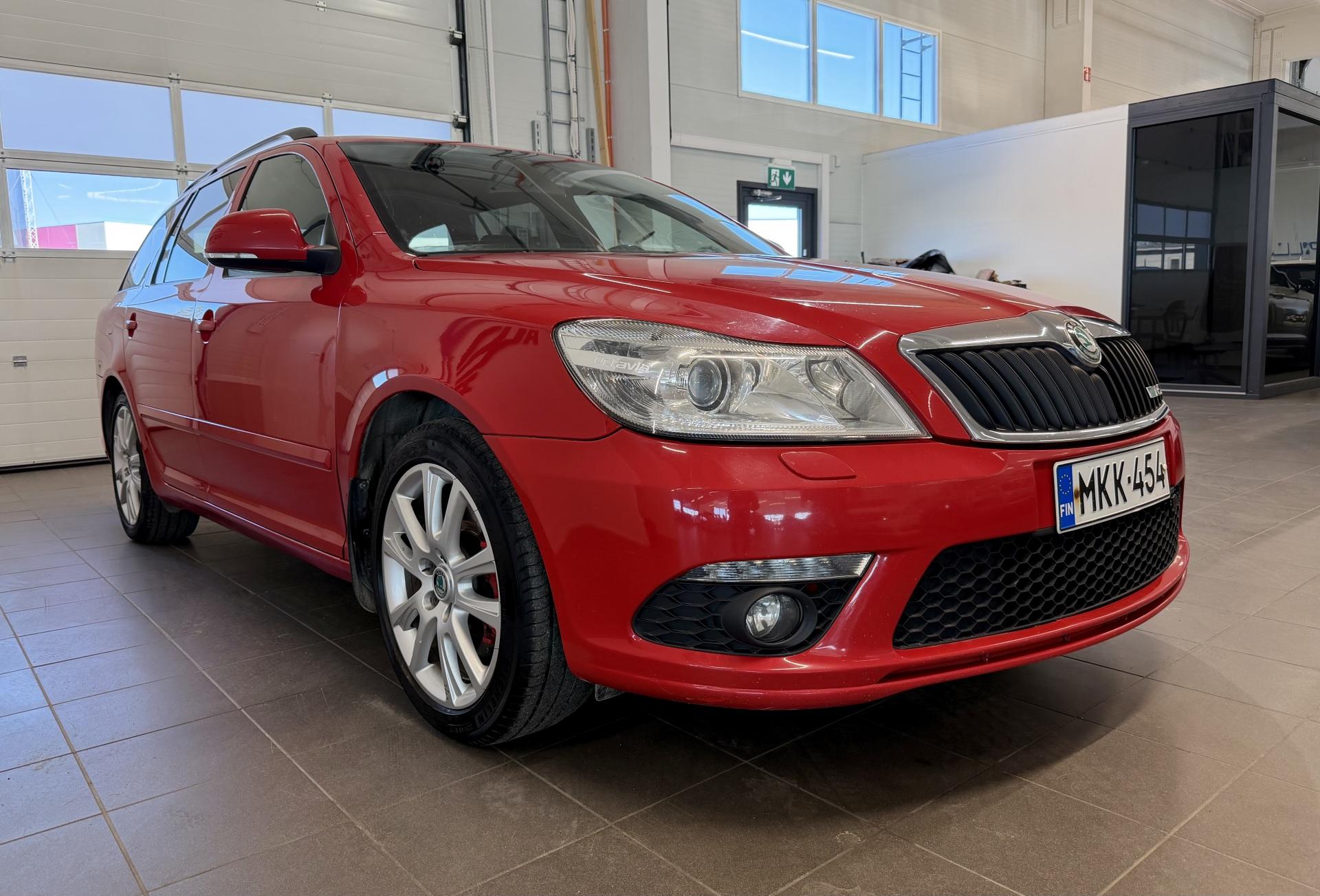 SKODA Octavia 2011