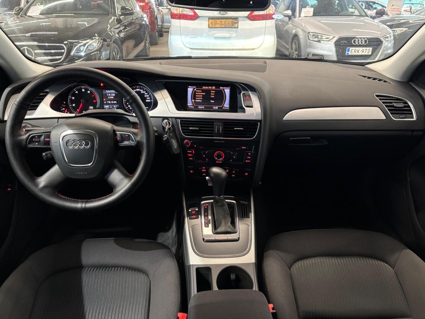 AUDI A4 2011
