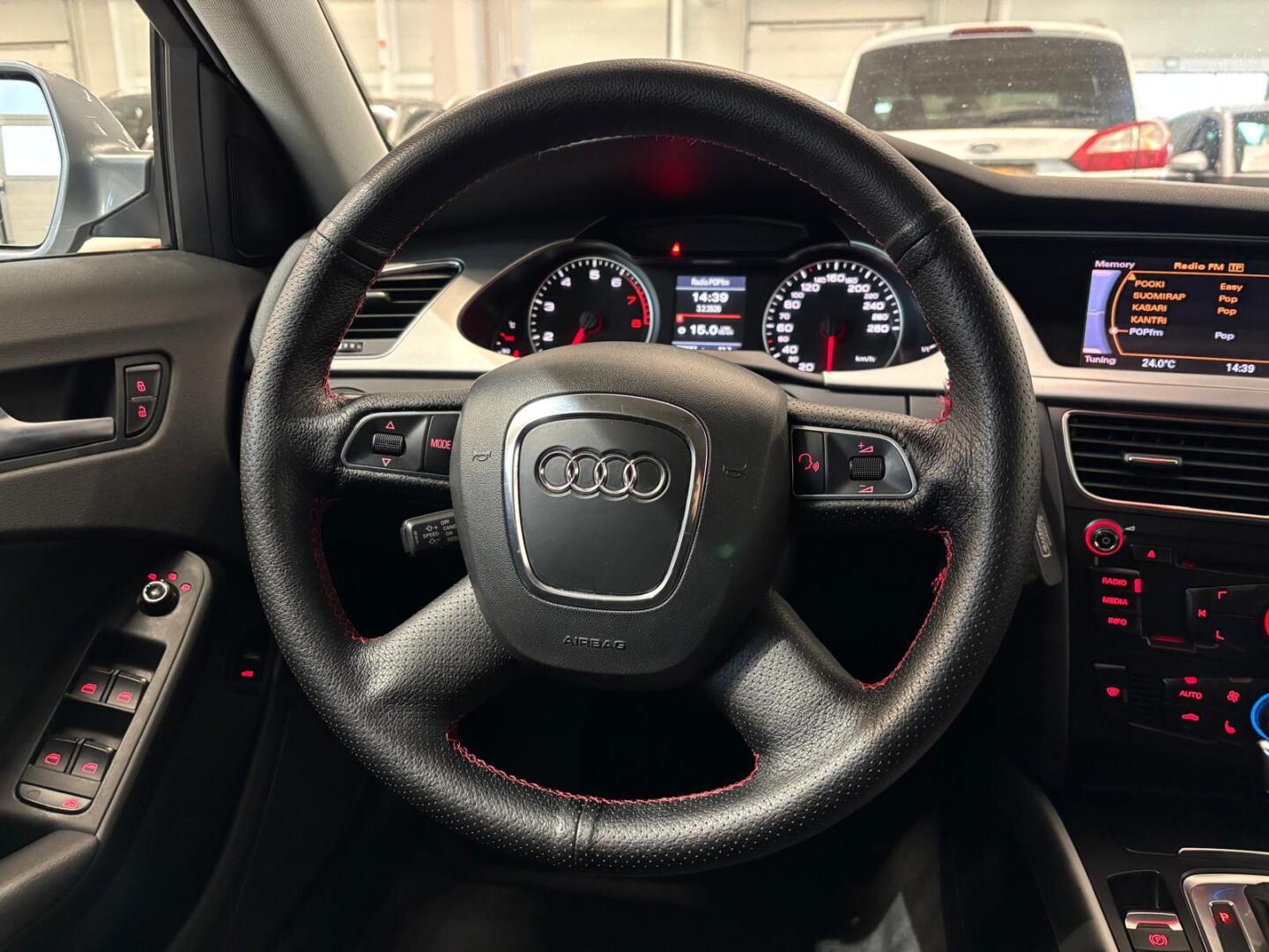 AUDI A4 2011