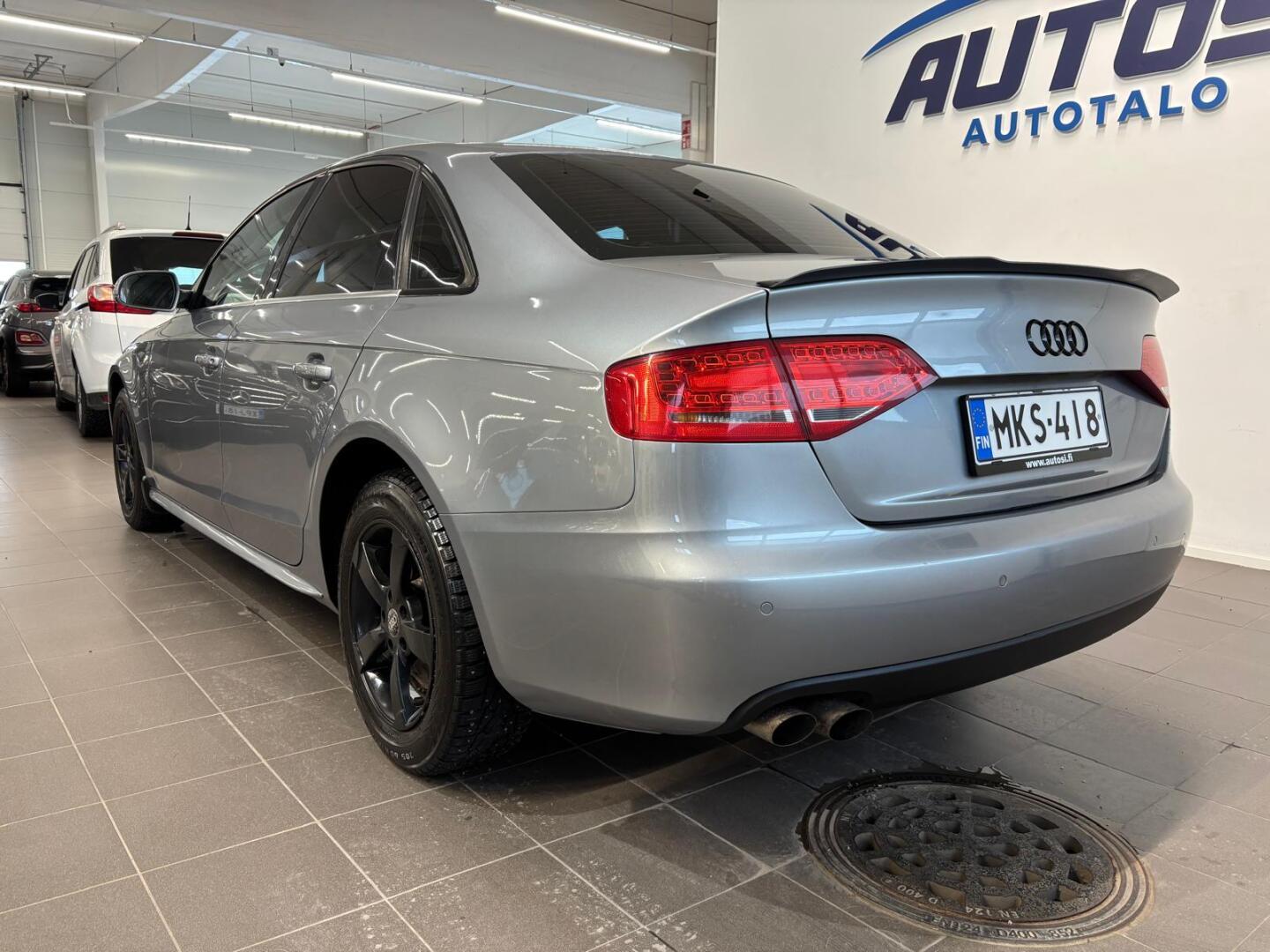 AUDI A4 2011