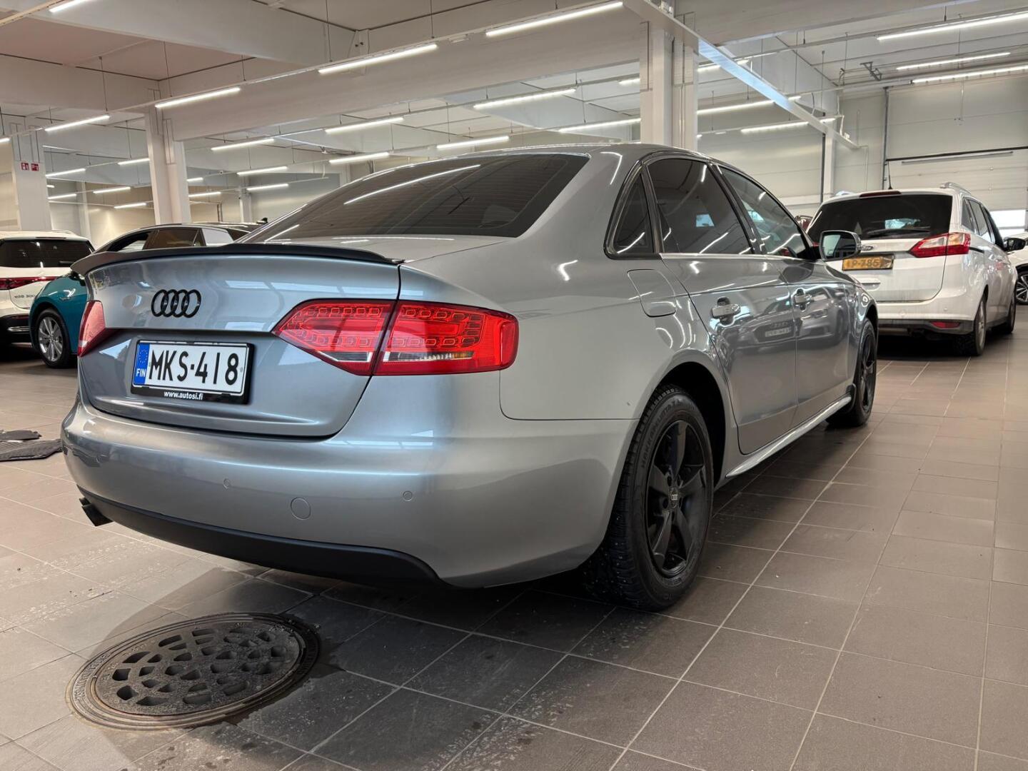 AUDI A4 2011