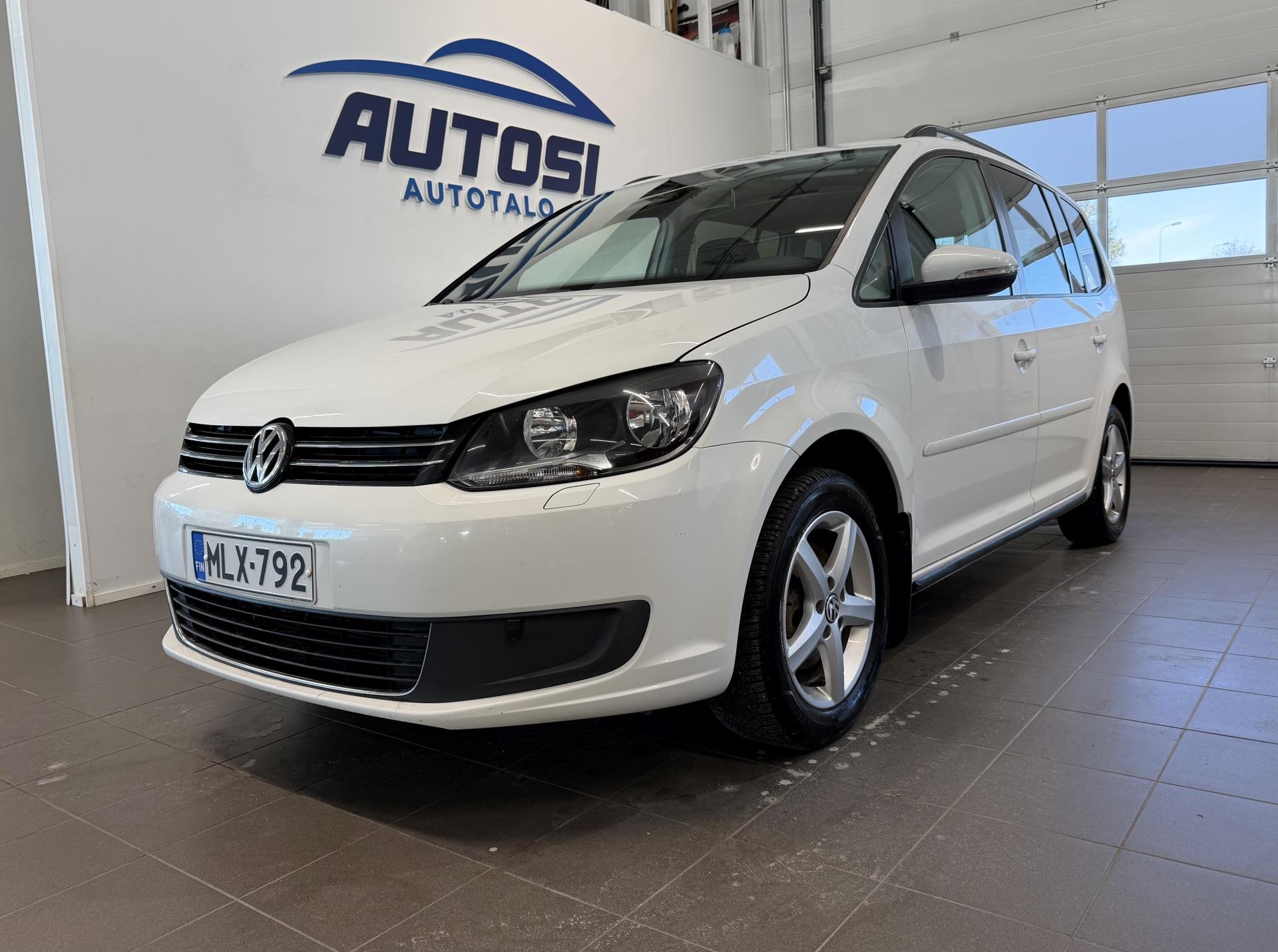 VOLKSWAGEN Touran 2014