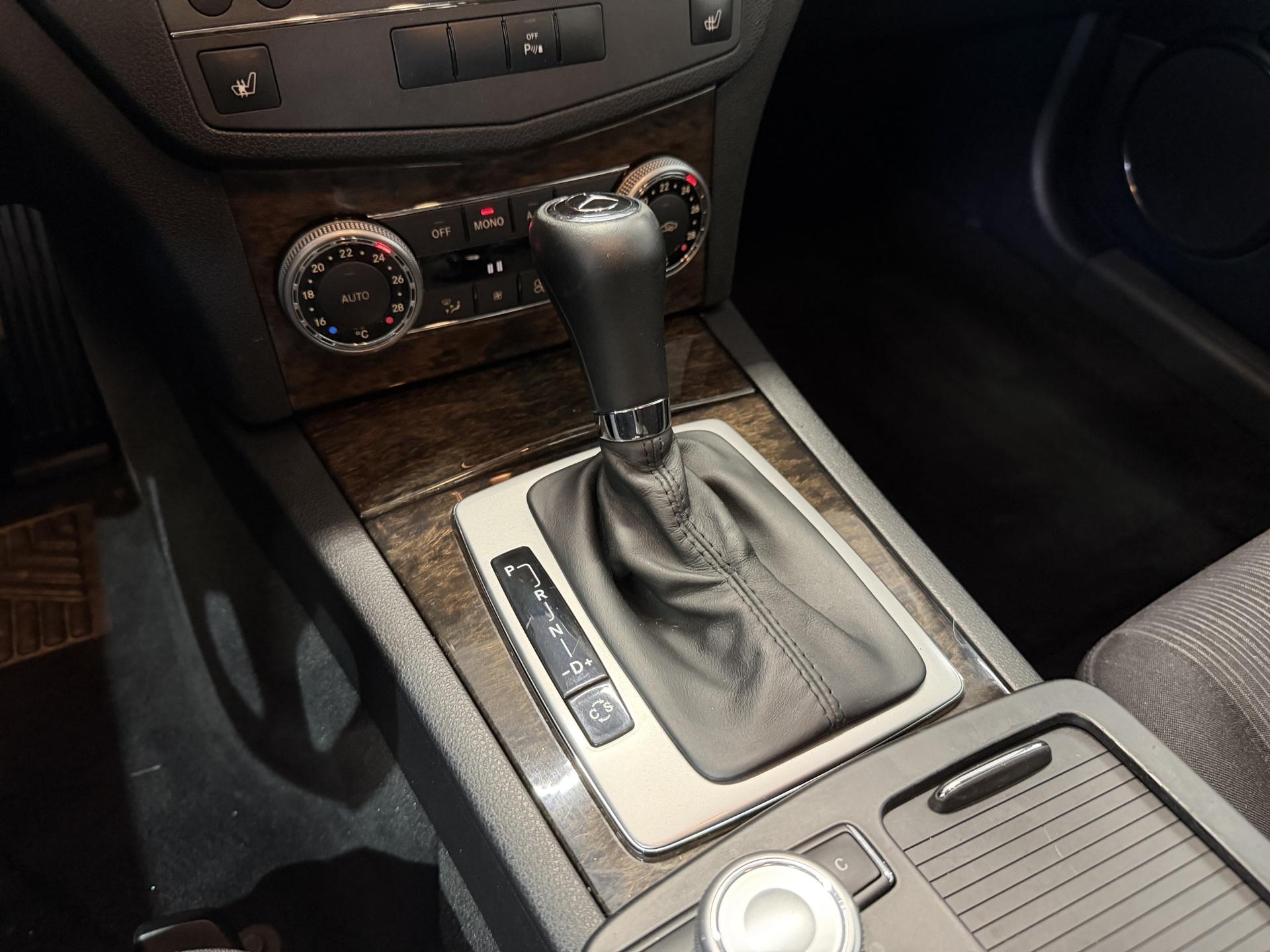 MERCEDES-BENZ C 2010