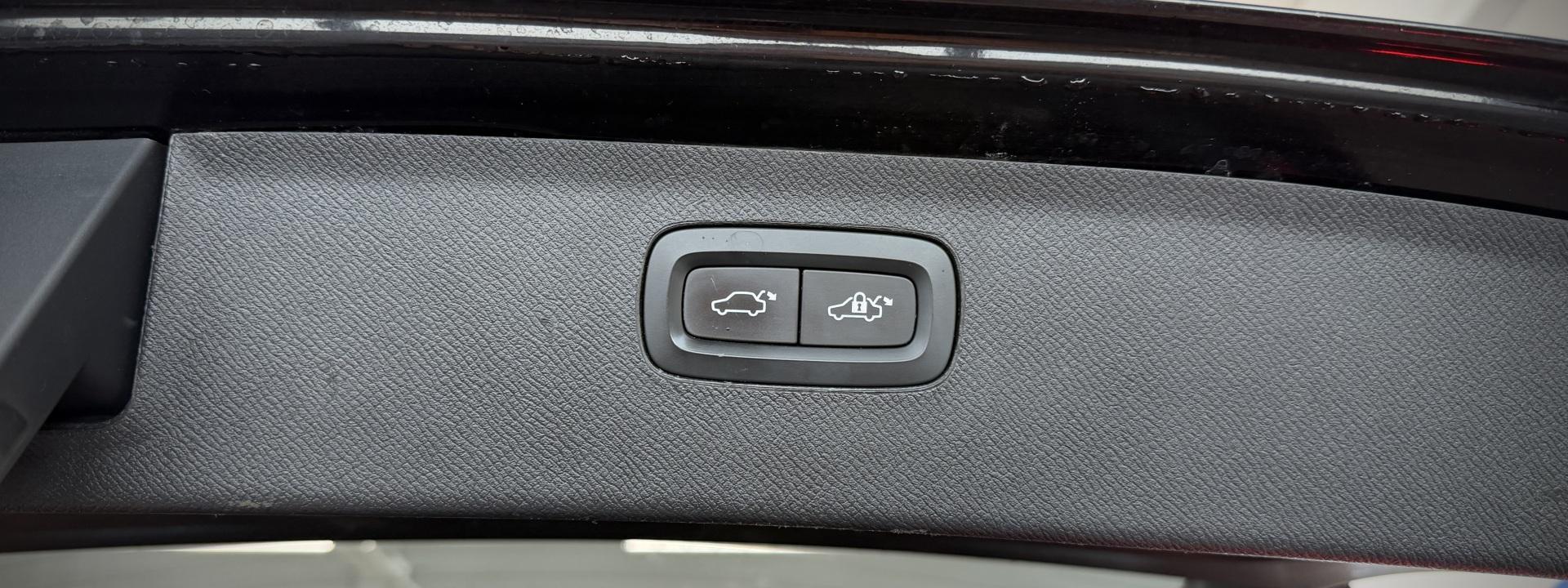 VOLVO XC90 2018