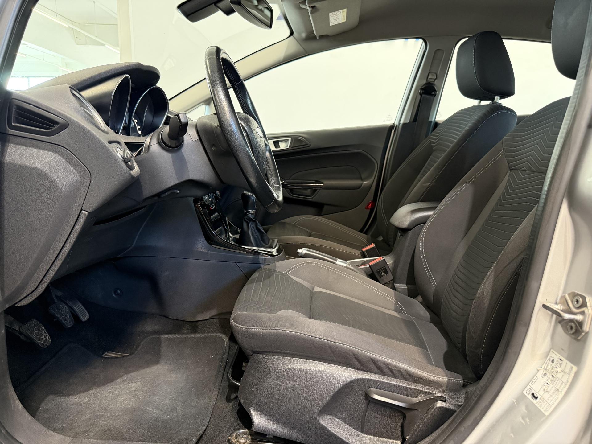 FORD Fiesta 2013