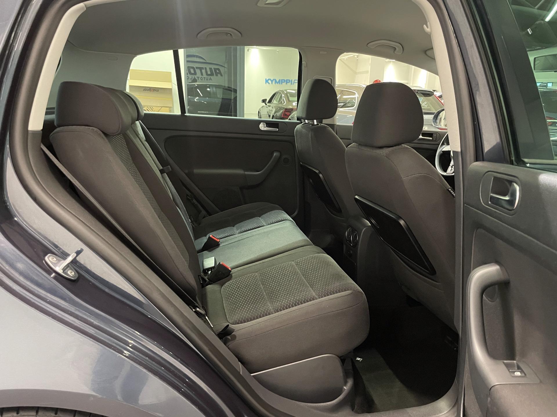 VOLKSWAGEN Golf Plus 2012