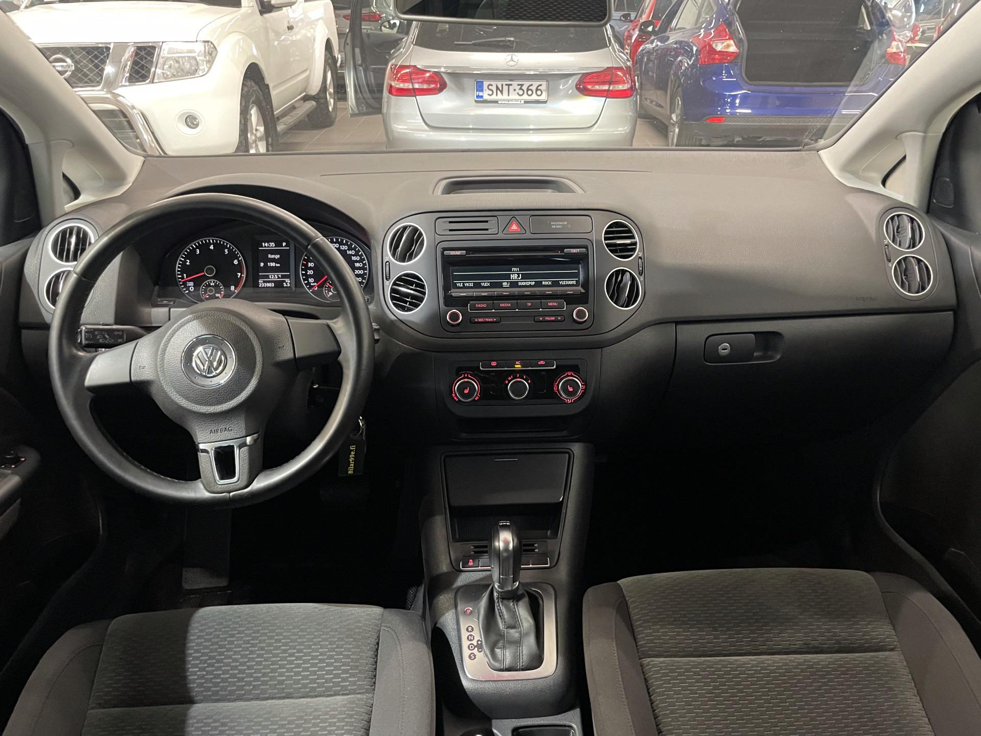 VOLKSWAGEN Golf Plus 2012