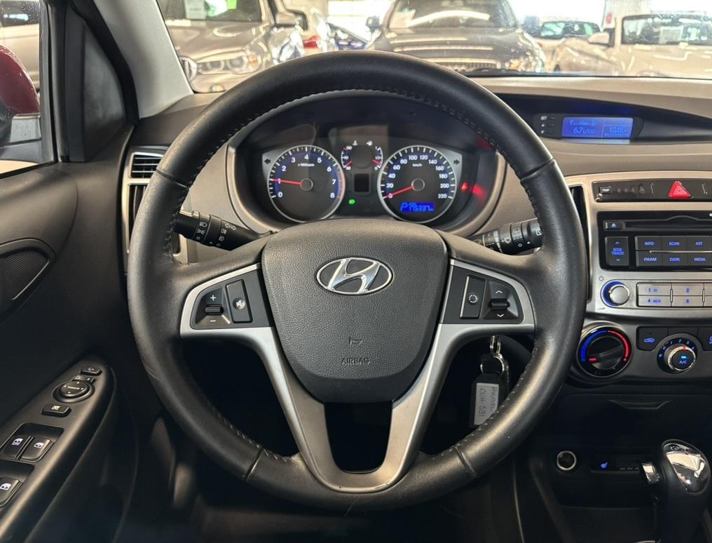 HYUNDAI i20 2014