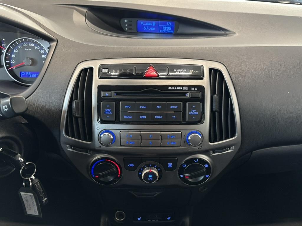 HYUNDAI i20 2014
