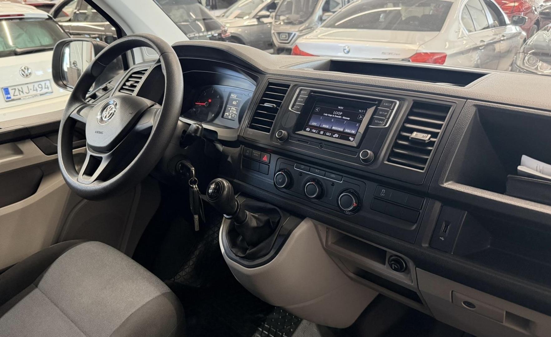 VOLKSWAGEN Transporter 2017