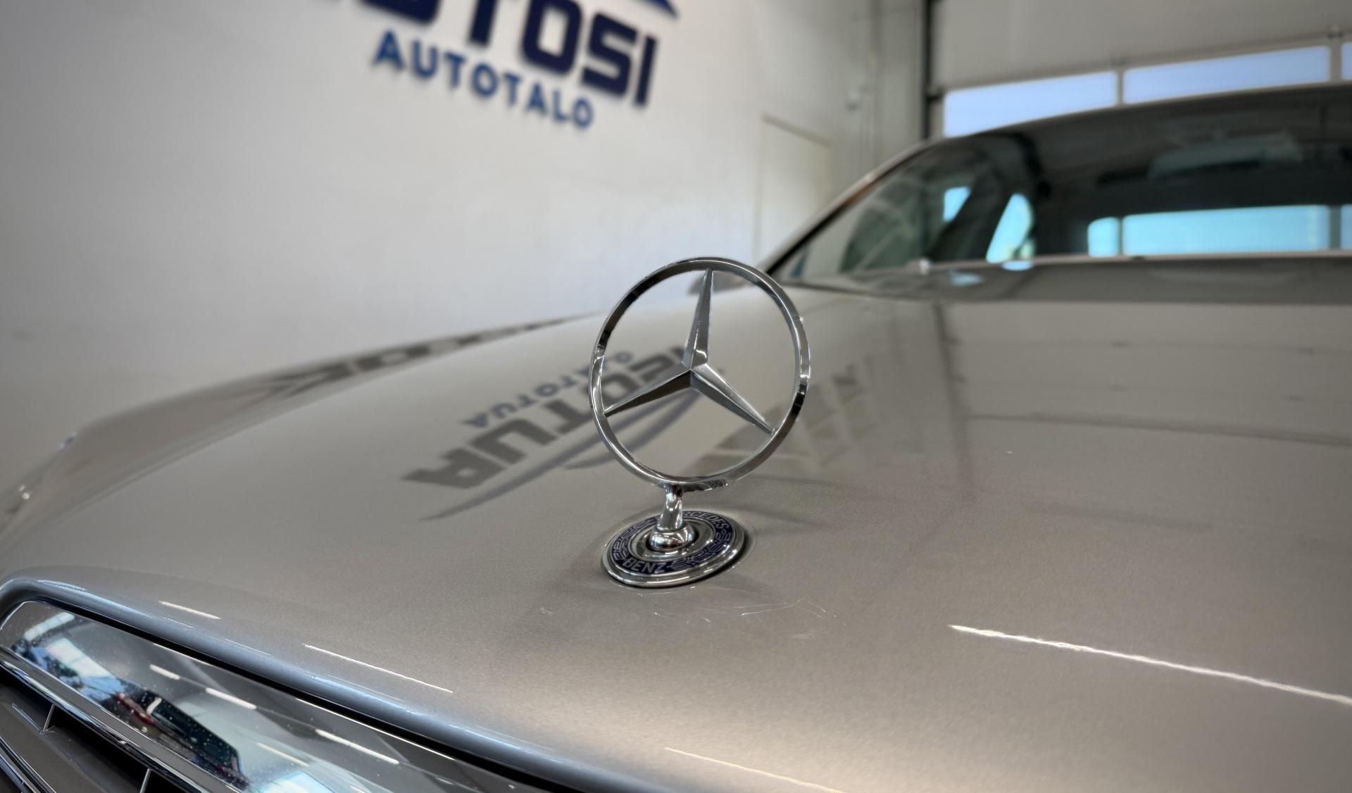 MERCEDES-BENZ E 2003