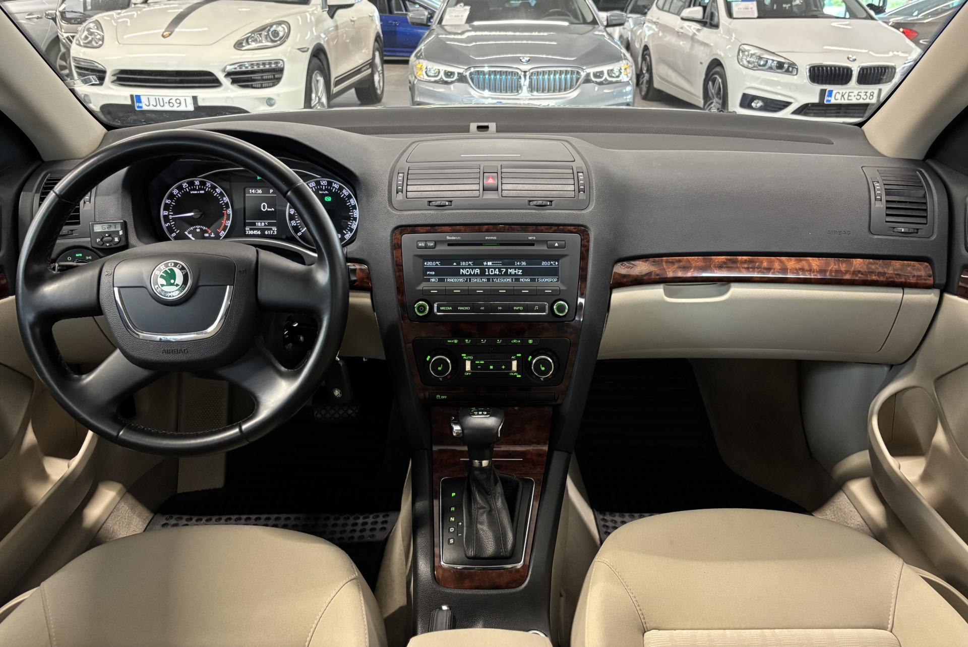 SKODA Octavia 2011