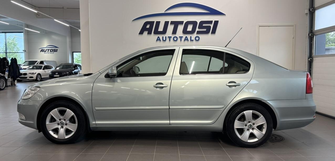SKODA Octavia 2011