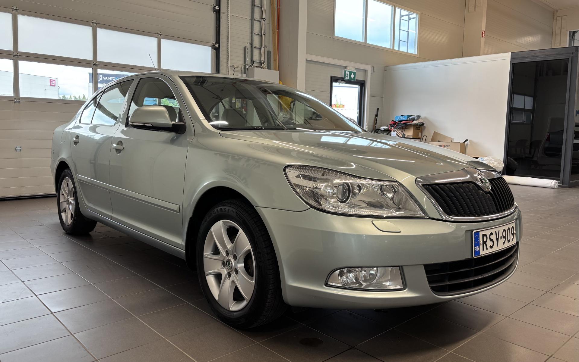 SKODA Octavia 2011