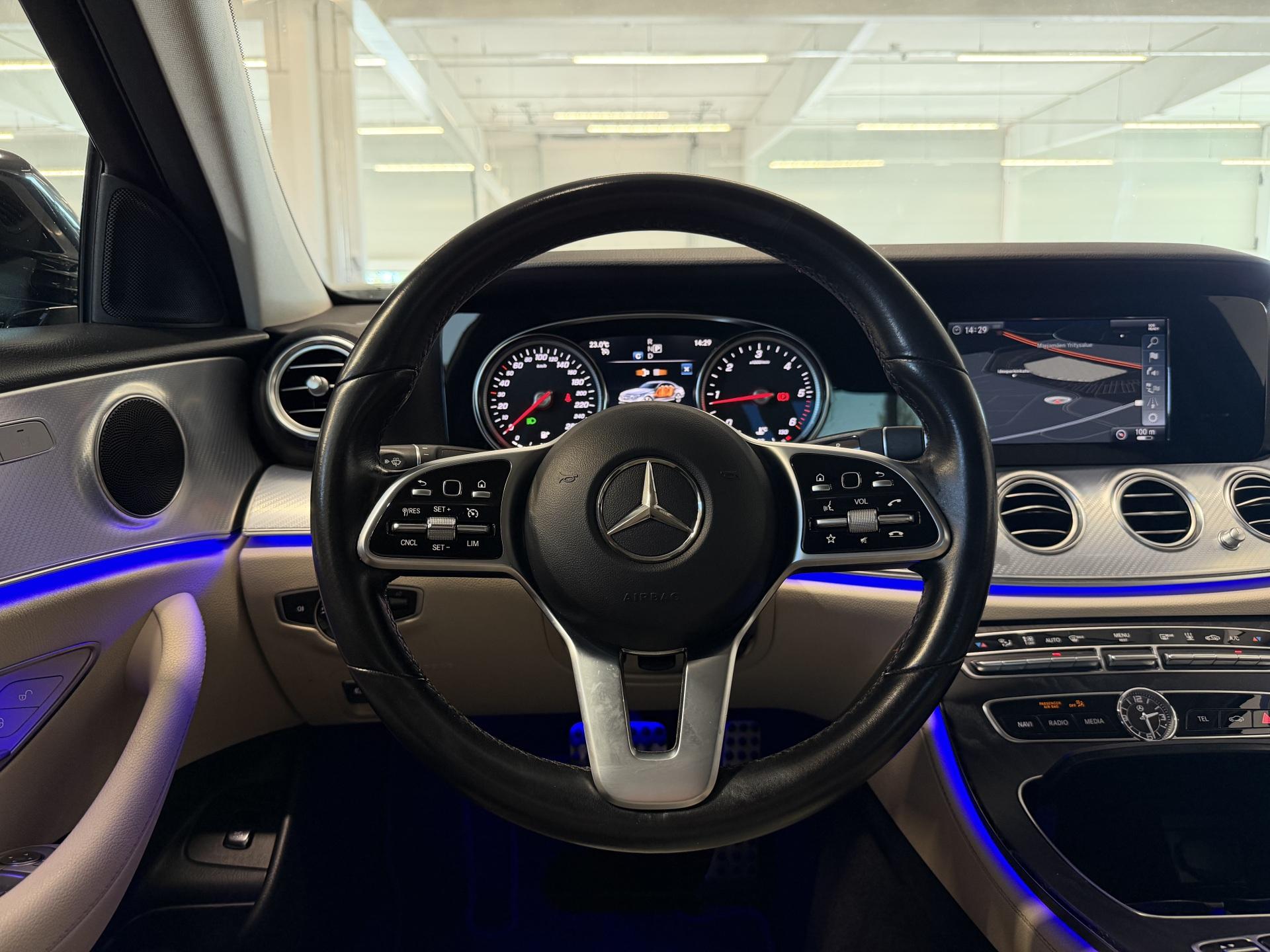 MERCEDES-BENZ E 2020
