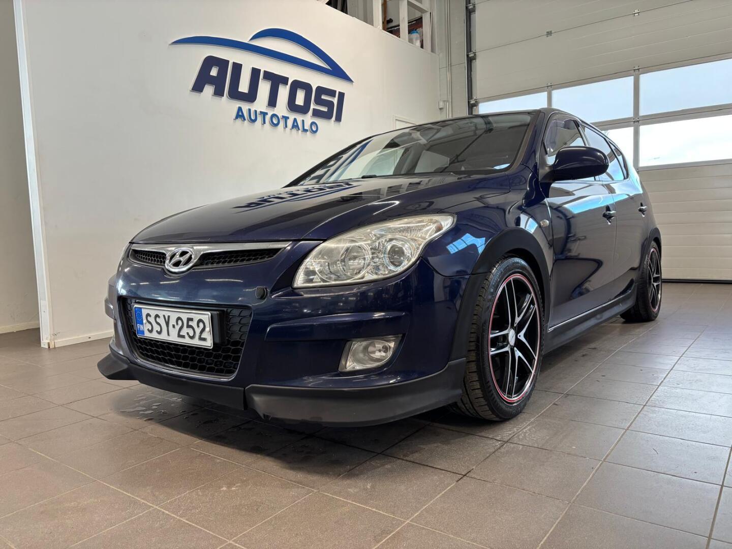 HYUNDAI i30 2010