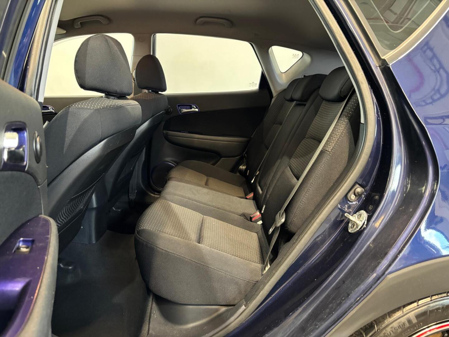 HYUNDAI i30 2010